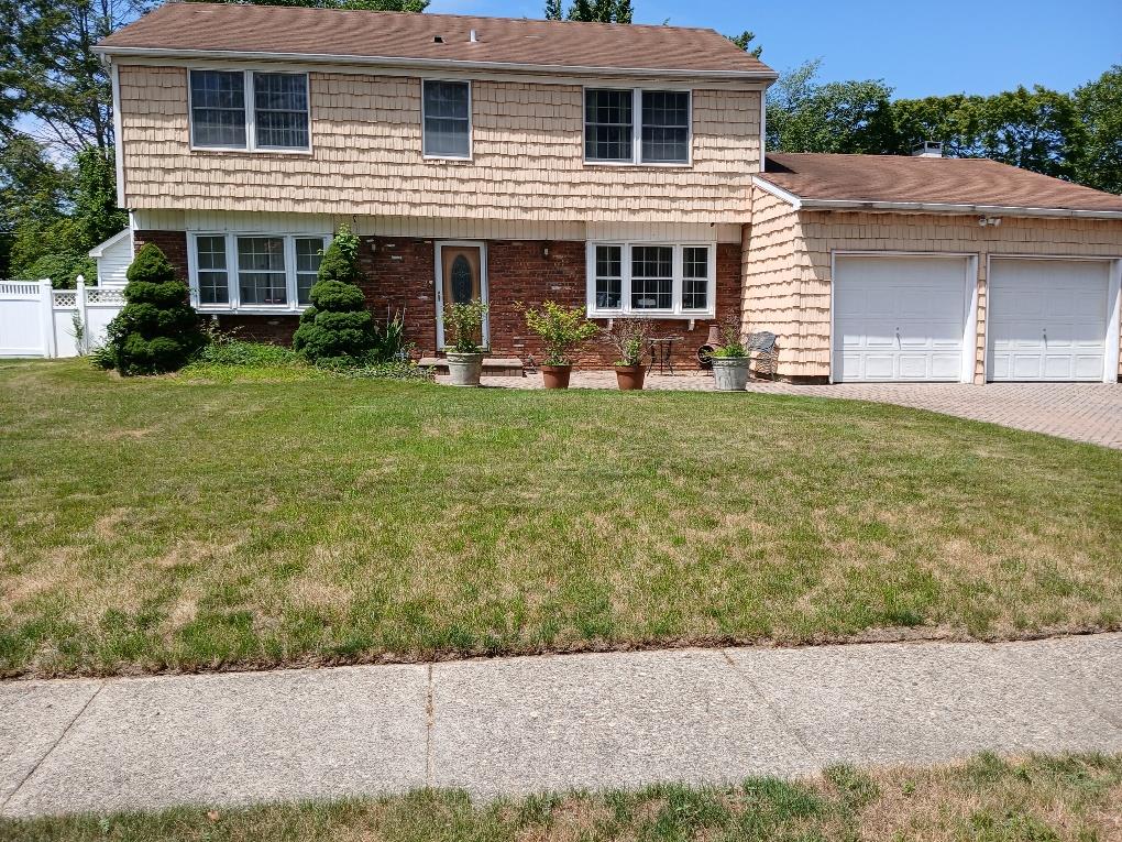 Lake Grove, New York, 11755, United States, 4 Bedrooms Bedrooms, ,4 BathroomsBathrooms,Residential,For Sale,1877046