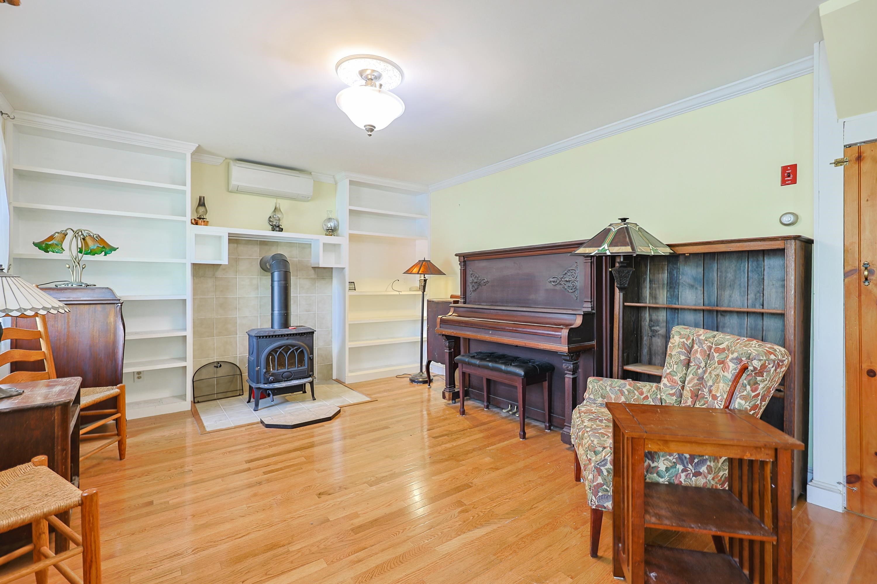 Ossipee, New Hampshire, 03814, United States, 2 Bedrooms Bedrooms, ,2 BathroomsBathrooms,Residential,For Sale,1895643