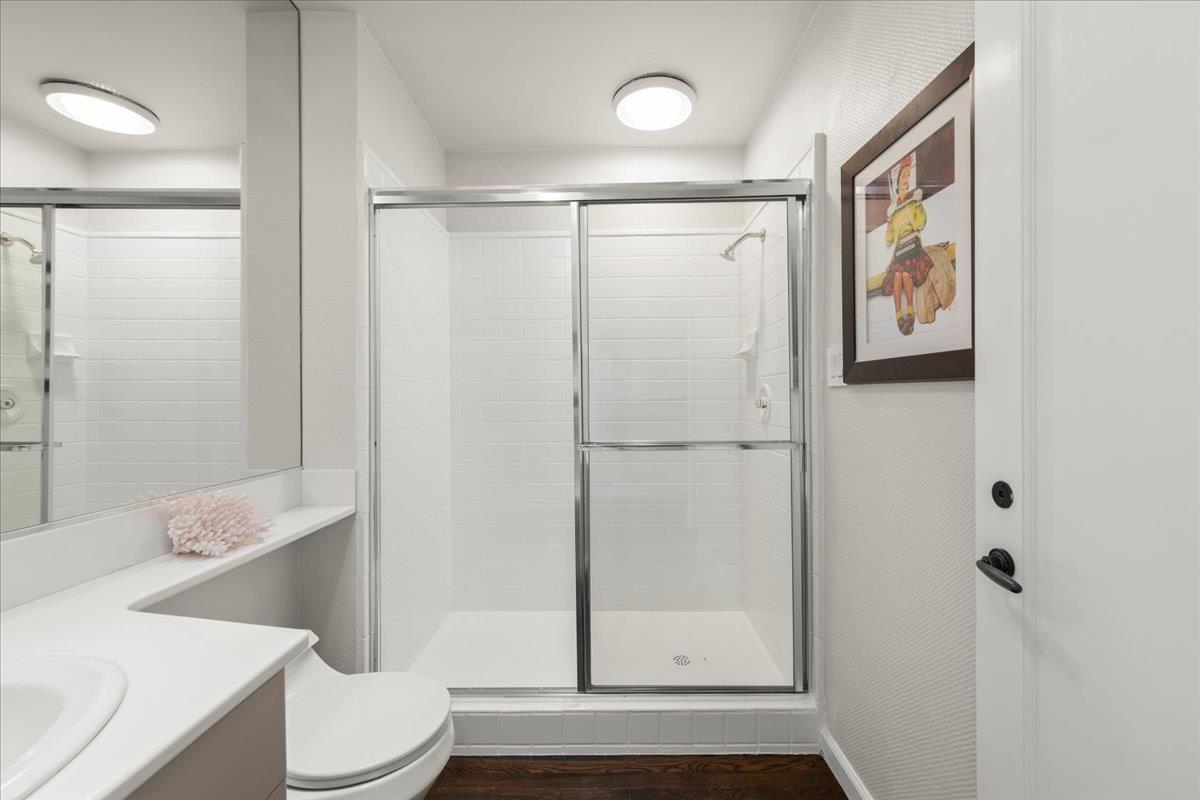 Los Altos Hills, California, 94022, United States, 5 Bedrooms Bedrooms, ,5 BathroomsBathrooms,Residential,For Sale,1907317