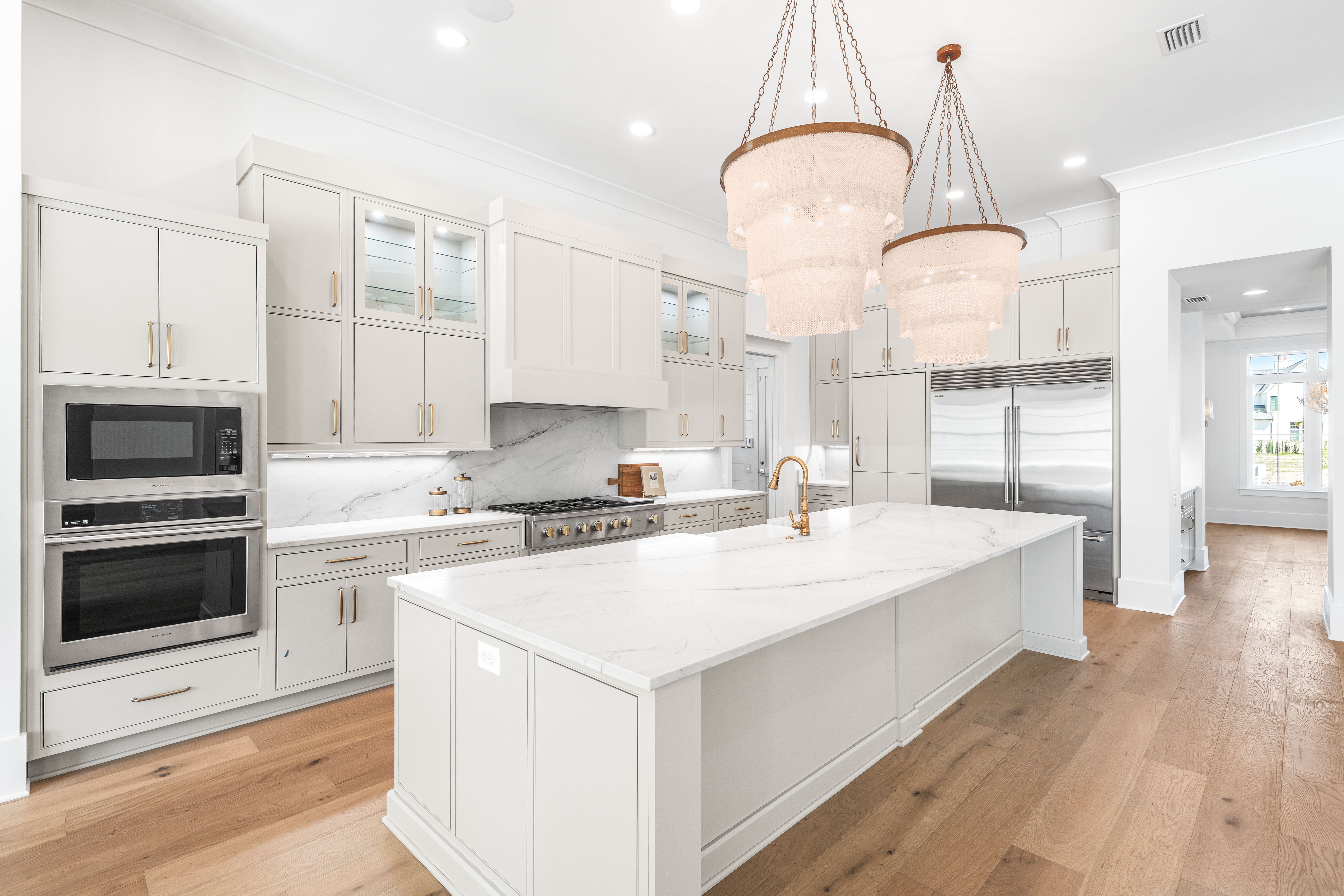  Magnificent Half-Acre Estate With Outdoor Oasis and Casita - 物件實景