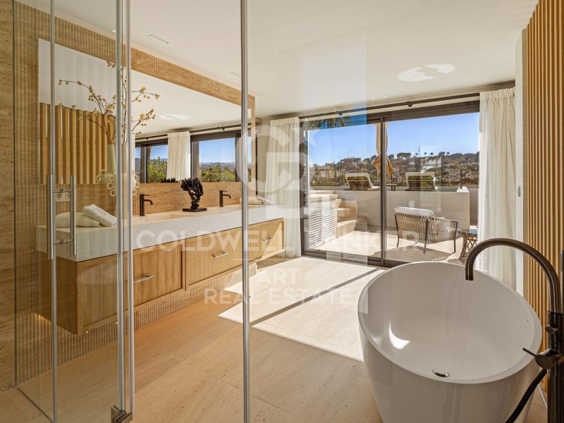 Marbella, Andalusia, ES, 6 Bedrooms Bedrooms, ,6 BathroomsBathrooms,Residential,For Sale,1838055
