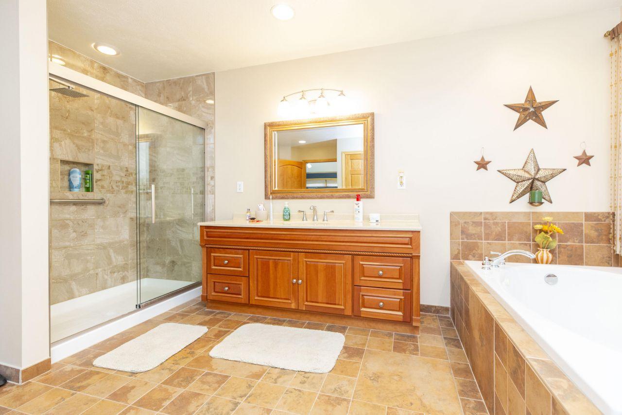Vandalia, Michigan, 49095, United States, 4 Bedrooms Bedrooms, ,4 BathroomsBathrooms,Residential,For Sale,1737716
