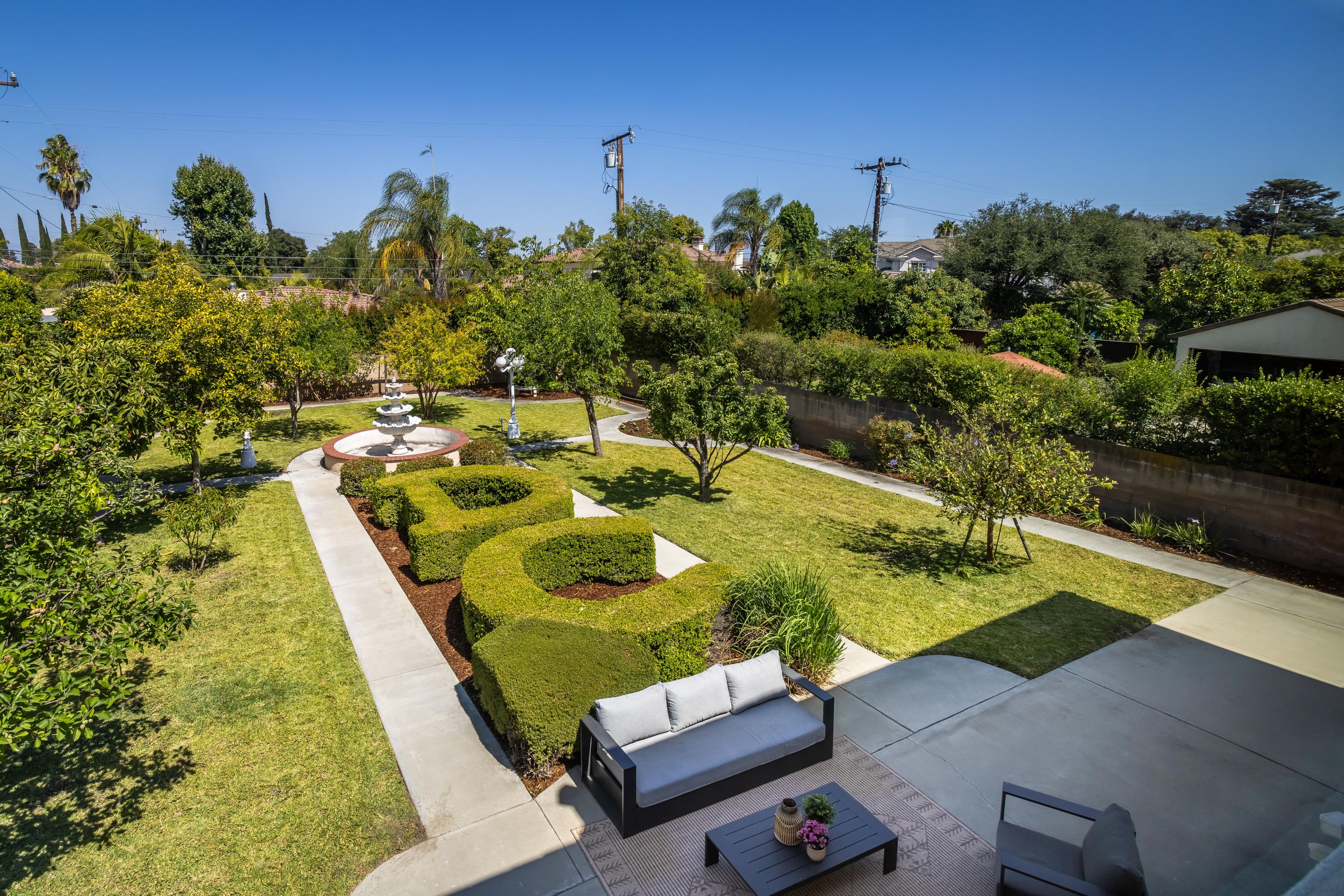  Elegantly Updated and Move-In Ready - 物件實景