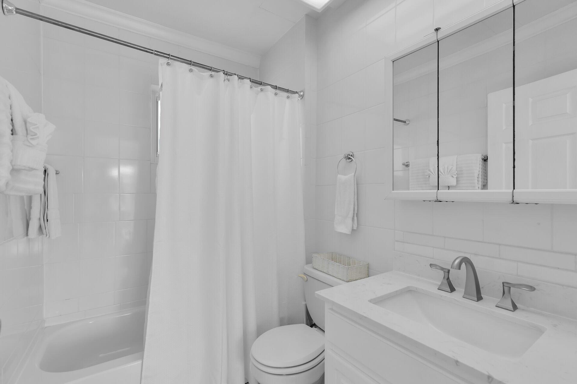 Marathon, Florida, 33050, United States, 2 Bedrooms Bedrooms, ,2 BathroomsBathrooms,Residential,For Sale,2001882