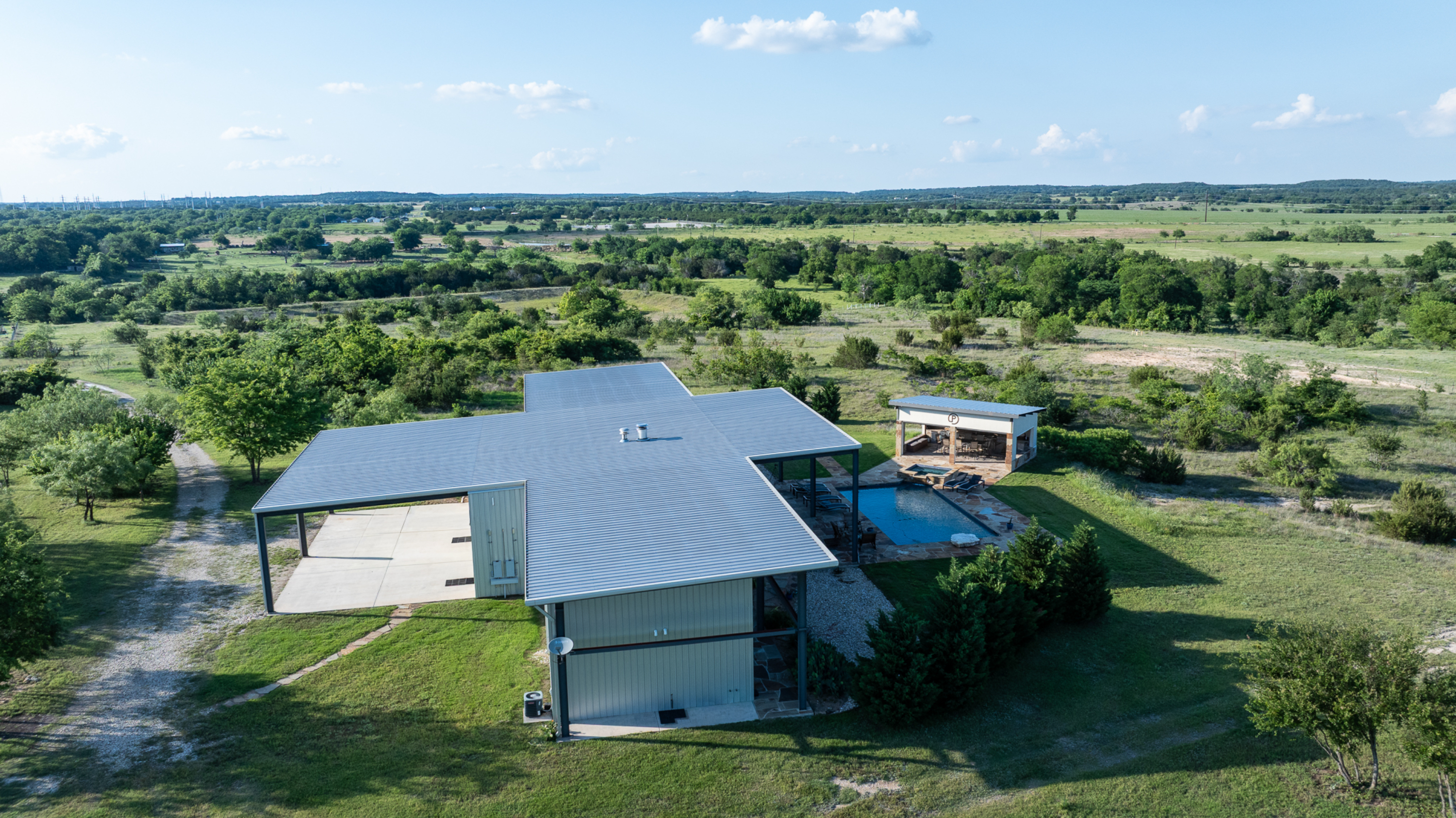  A Turnkey Bosque County Retreat Built for Recreation - 物件實景