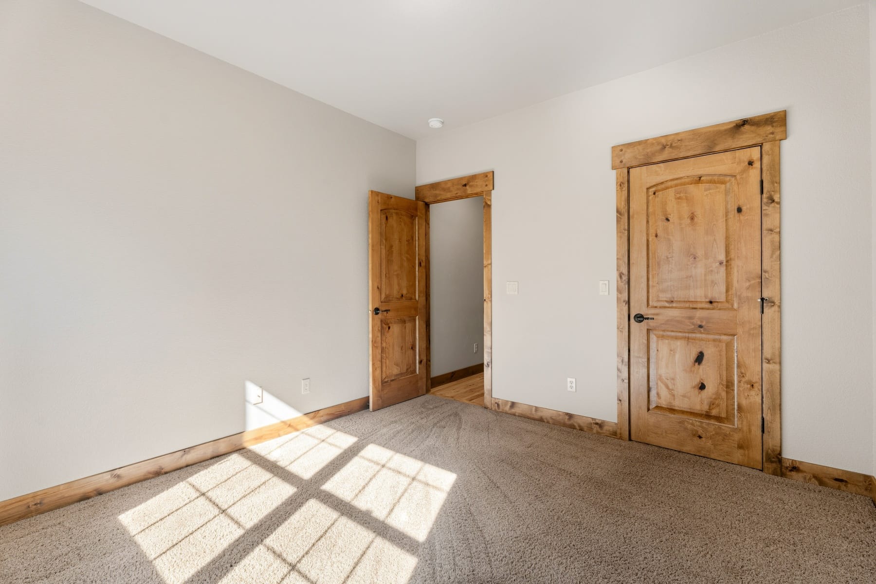  861 NW Yosemite Drive Bend, OR 97703 - 物件實景