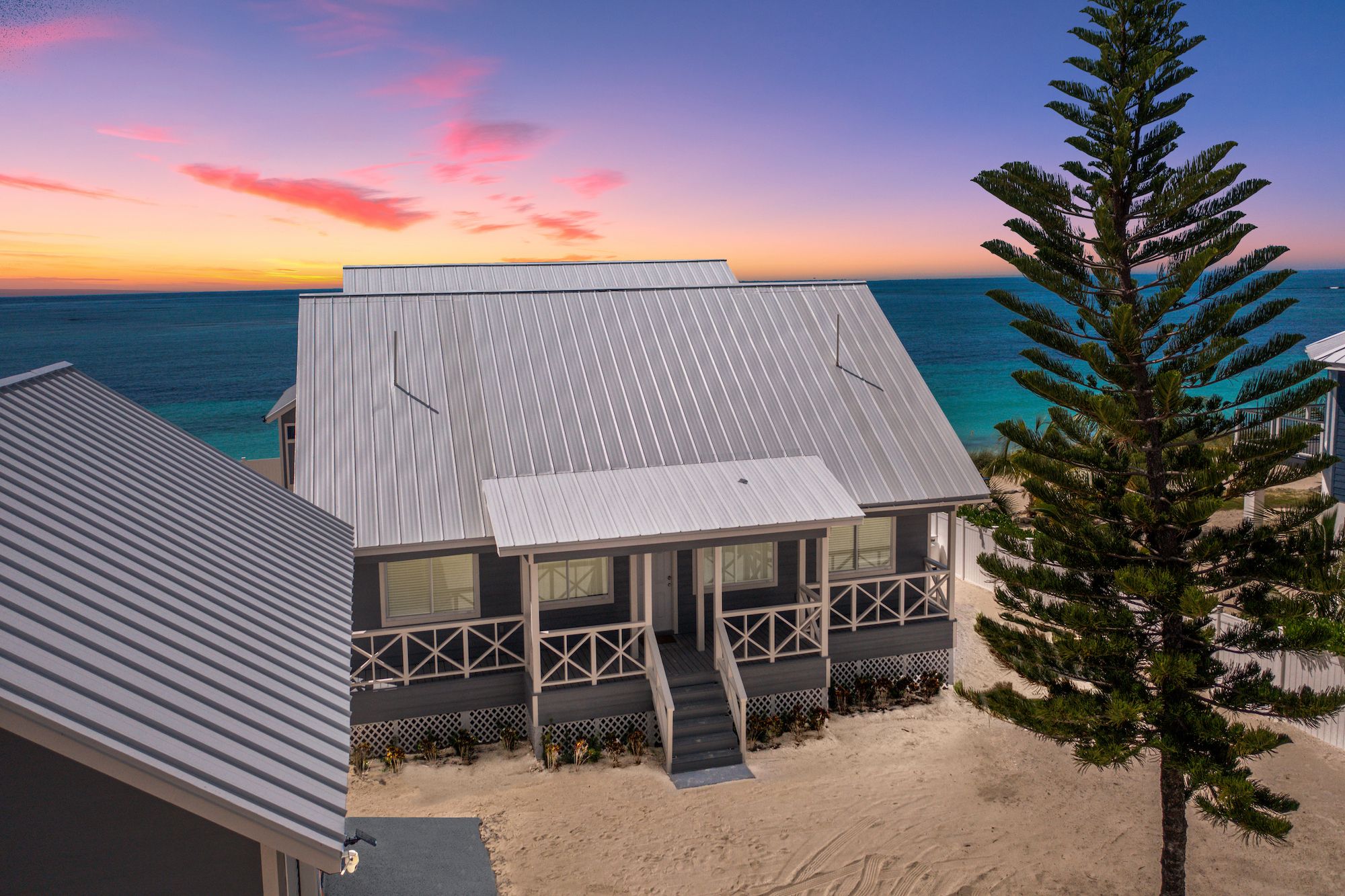  Secluded Beachfront Retreat with Ocean Views - 物件實景