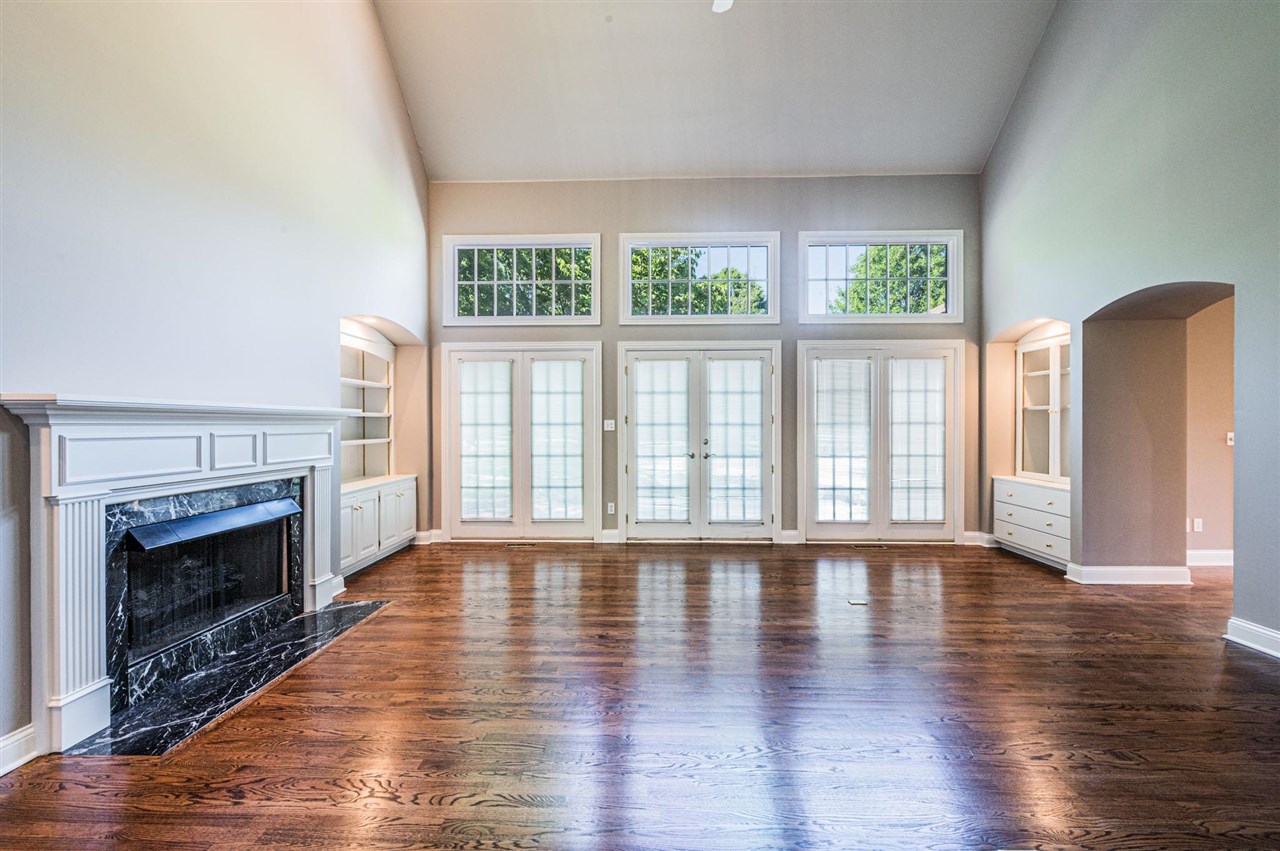 Bowling Green, Kentucky, 42103, United States, 4 Bedrooms Bedrooms, ,4 BathroomsBathrooms,Residential,For Sale,1868382