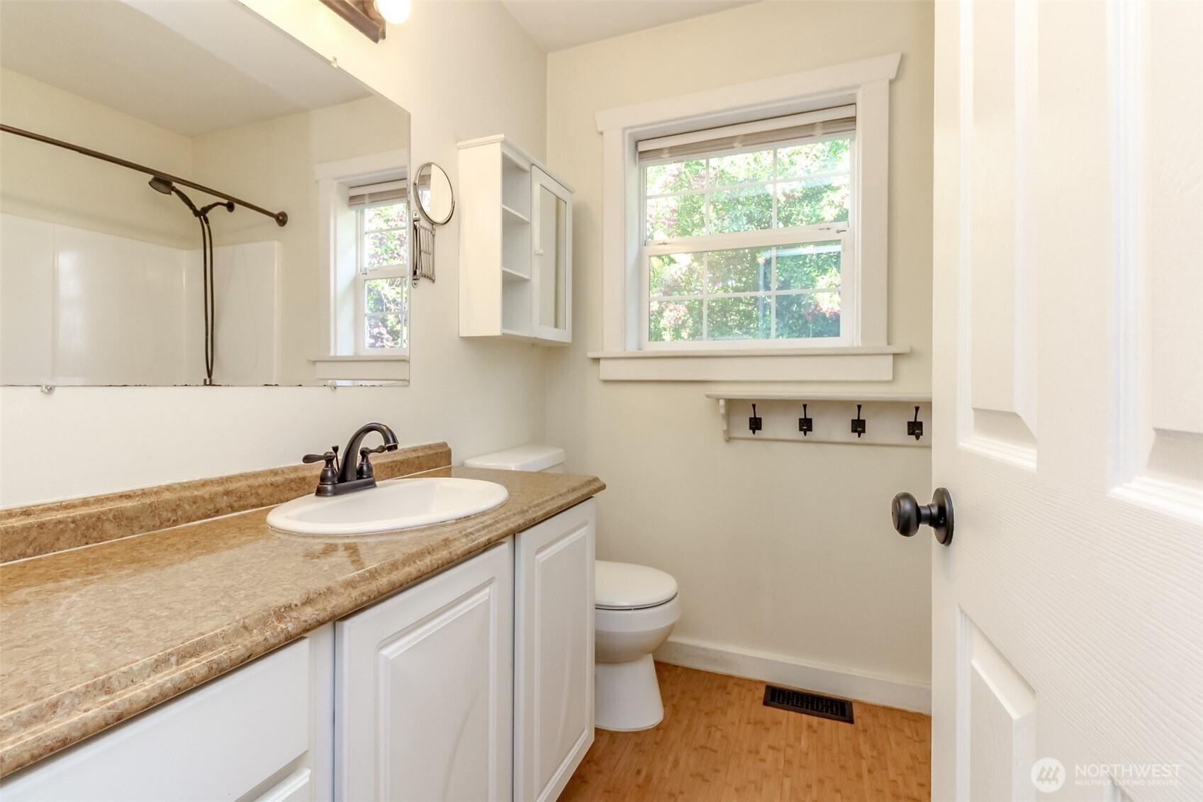 TACOMA, Washington, 98422, United States, 4 Bedrooms Bedrooms, ,3 BathroomsBathrooms,Residential,For Sale,1940753