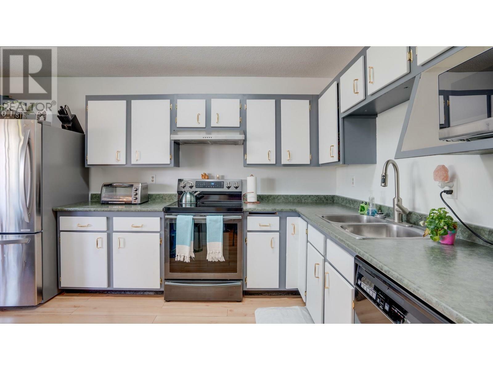 VERNON, British Columbia, V1T 8E2, CA, 3 Bedrooms Bedrooms, ,3 BathroomsBathrooms,Residential,For Sale,1874853