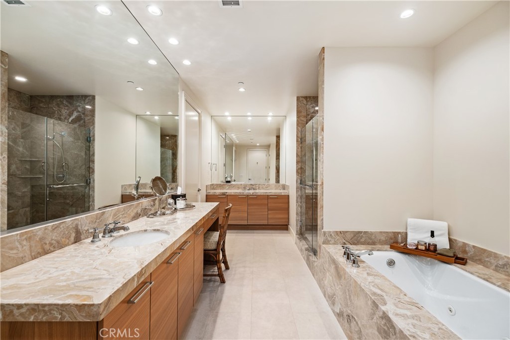 Los Angeles, California, 90024, United States, 2 Bedrooms Bedrooms, ,3 BathroomsBathrooms,Residential,For Sale,1829595