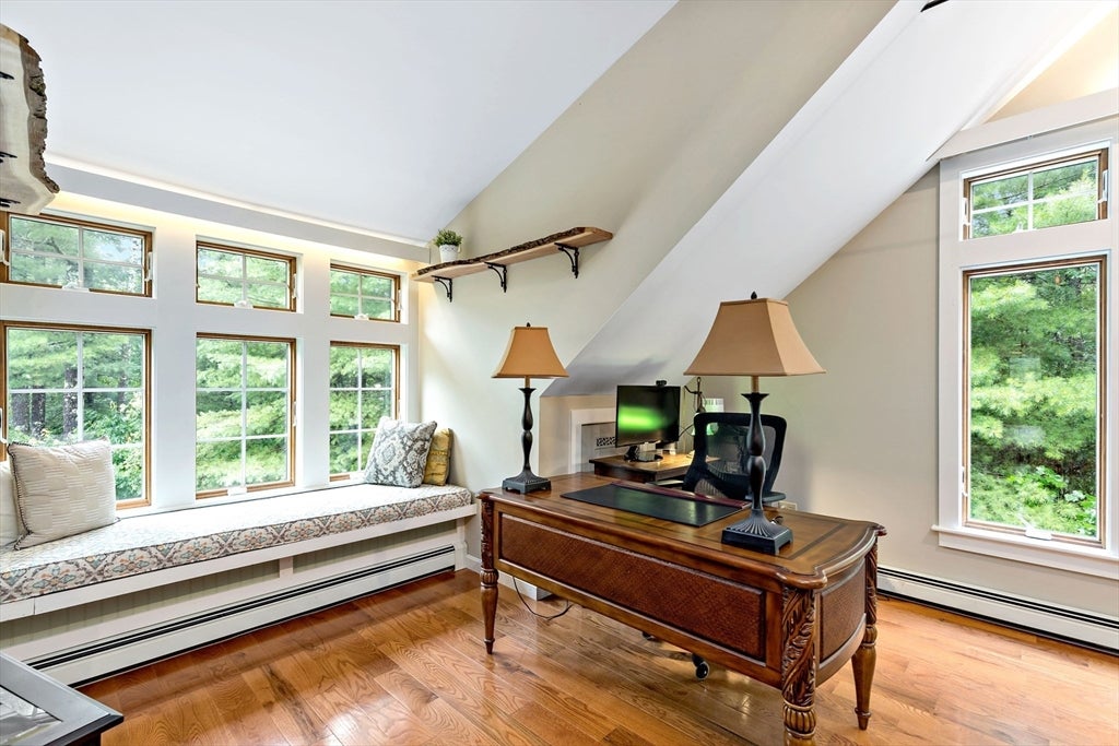 Kingston, Massachusetts, 02364, United States, 3 Bedrooms Bedrooms, ,2 BathroomsBathrooms,Residential,For Sale,1975778