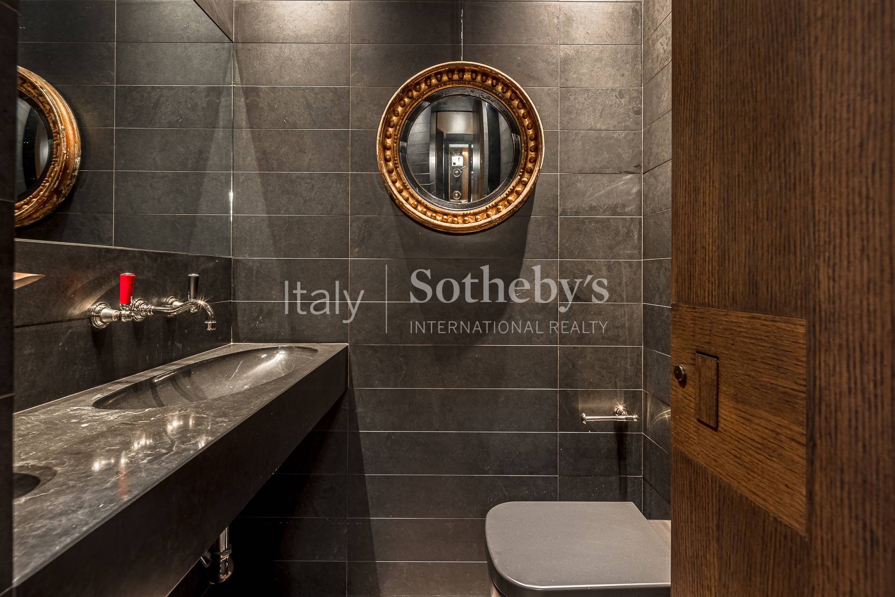  Prestigious apartment with terrace in Corso Magenta - 物件實景