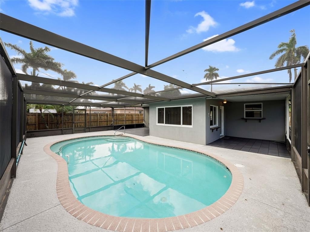 Hollywood, Florida, 33021, United States, 2 Bedrooms Bedrooms, ,1 BathroomBathrooms,Residential,For Sale,1982688