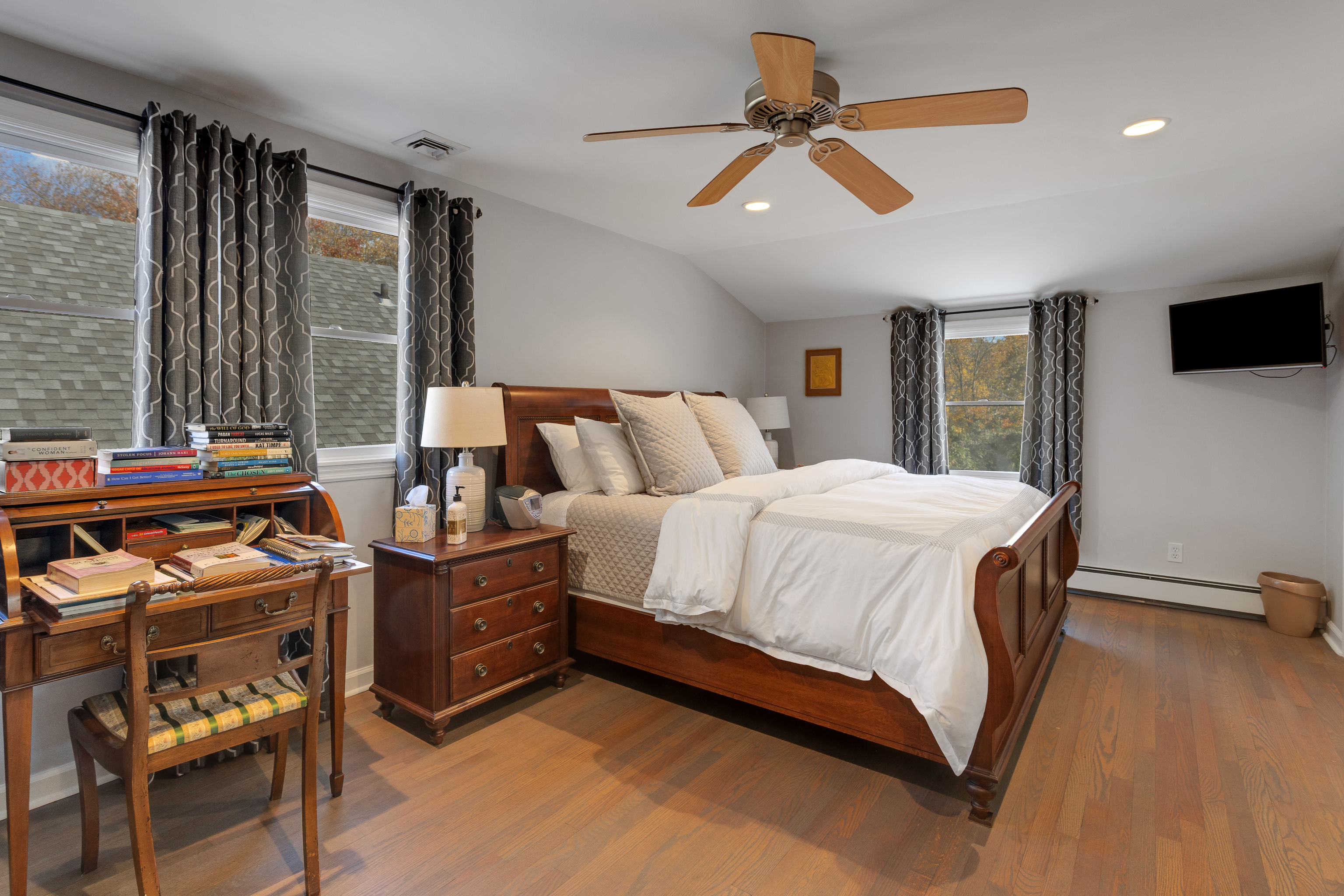 Stamford, Connecticut, 06905, United States, 2 Bedrooms Bedrooms, ,3 BathroomsBathrooms,Residential,For Sale,1987765