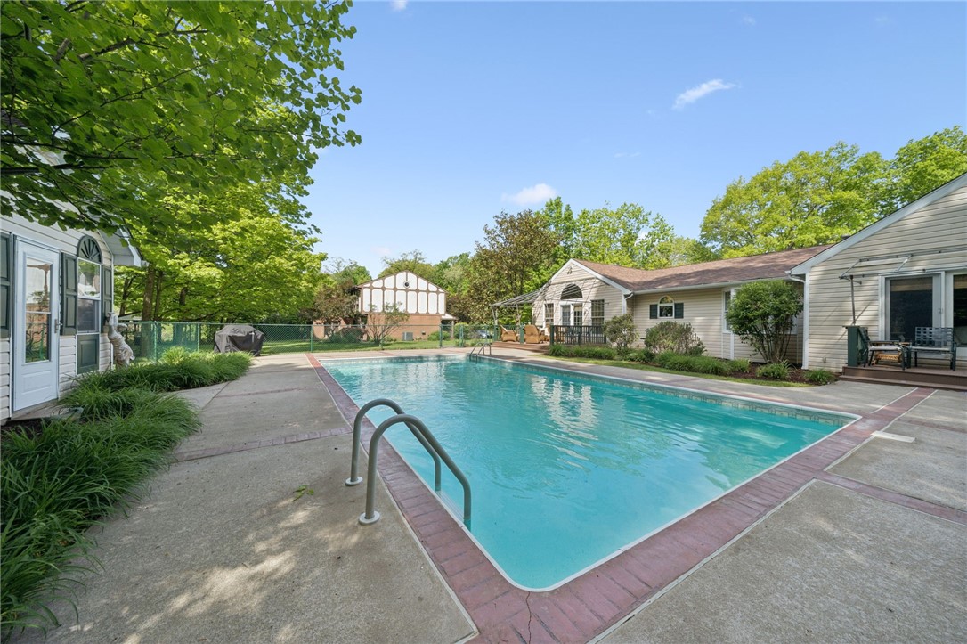 Level Green, Pennsylvania, 15085, United States, 4 Bedrooms Bedrooms, ,4 BathroomsBathrooms,Residential,For Sale,2049075