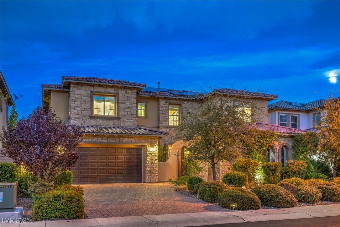 Las Vegas, Nevada, 89138, United States, 4 Bedrooms Bedrooms, ,2 BathroomsBathrooms,Residential,For Sale,1942321