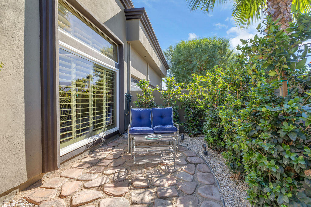 La Quinta, California, 92253, United States, 4 Bedrooms Bedrooms, ,2 BathroomsBathrooms,Residential,For Sale,1987635