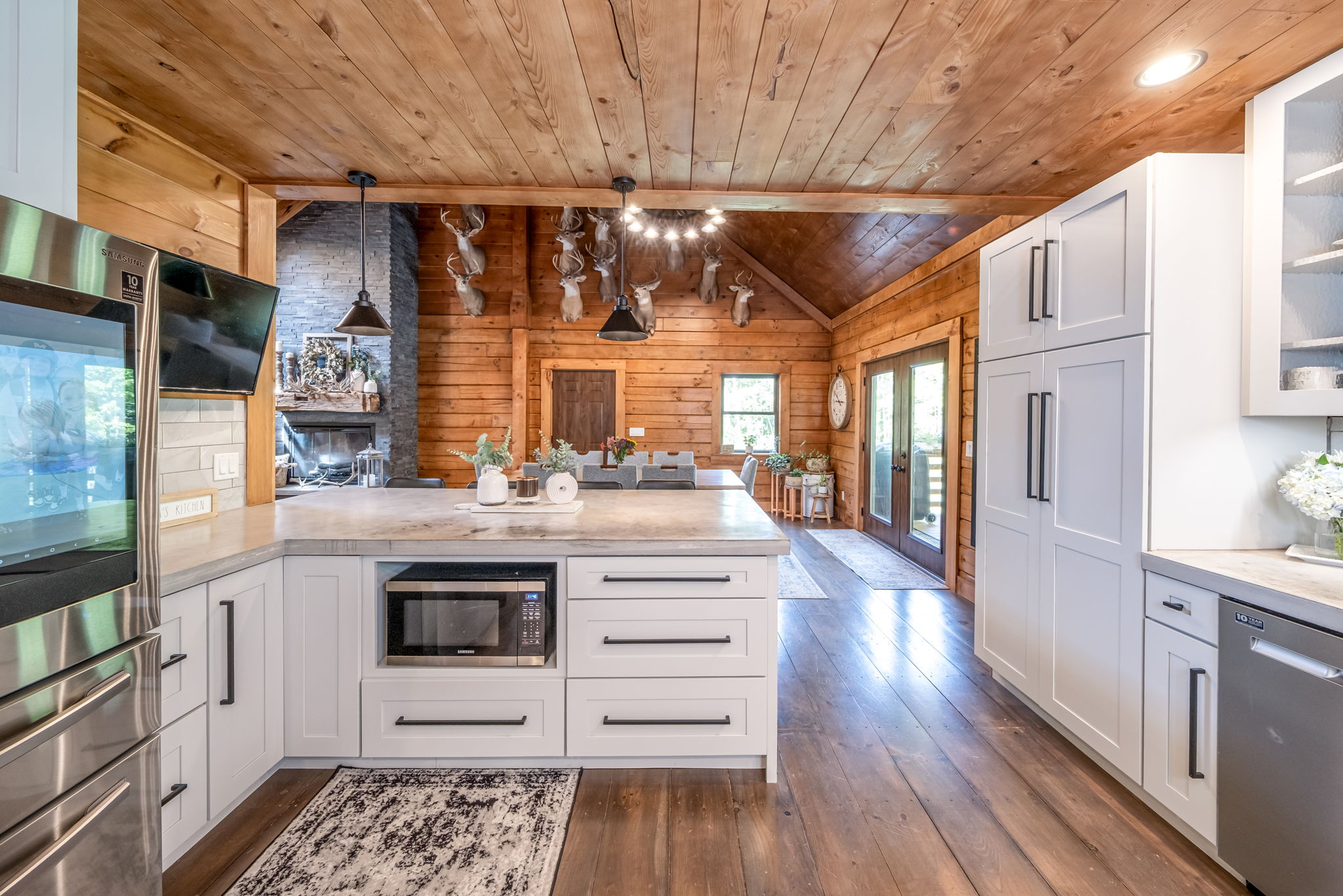 Lakeview, Michigan, 48850, United States, 4 Bedrooms Bedrooms, ,4 BathroomsBathrooms,Residential,For Sale,1943145