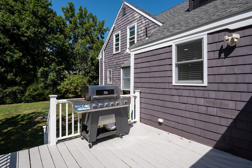 East Bridgewater, Massachusetts, 02333, United States, 4 Bedrooms Bedrooms, ,2 BathroomsBathrooms,Residential,For Sale,1942845