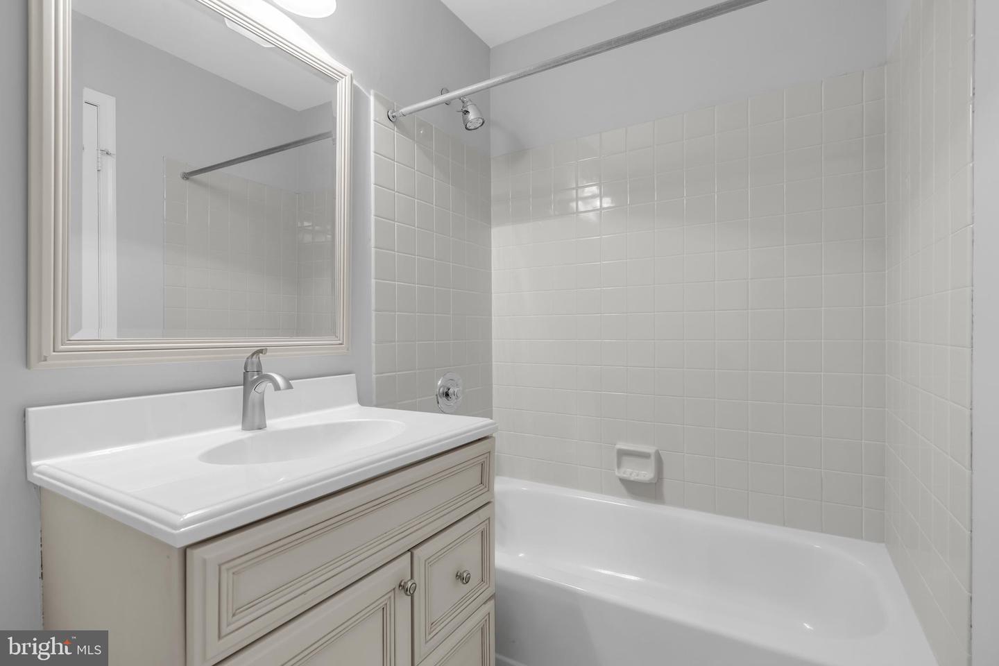 Princeton Junction, New Jersey, 08550, United States, 4 Bedrooms Bedrooms, ,4 BathroomsBathrooms,Residential,For Sale,2003201