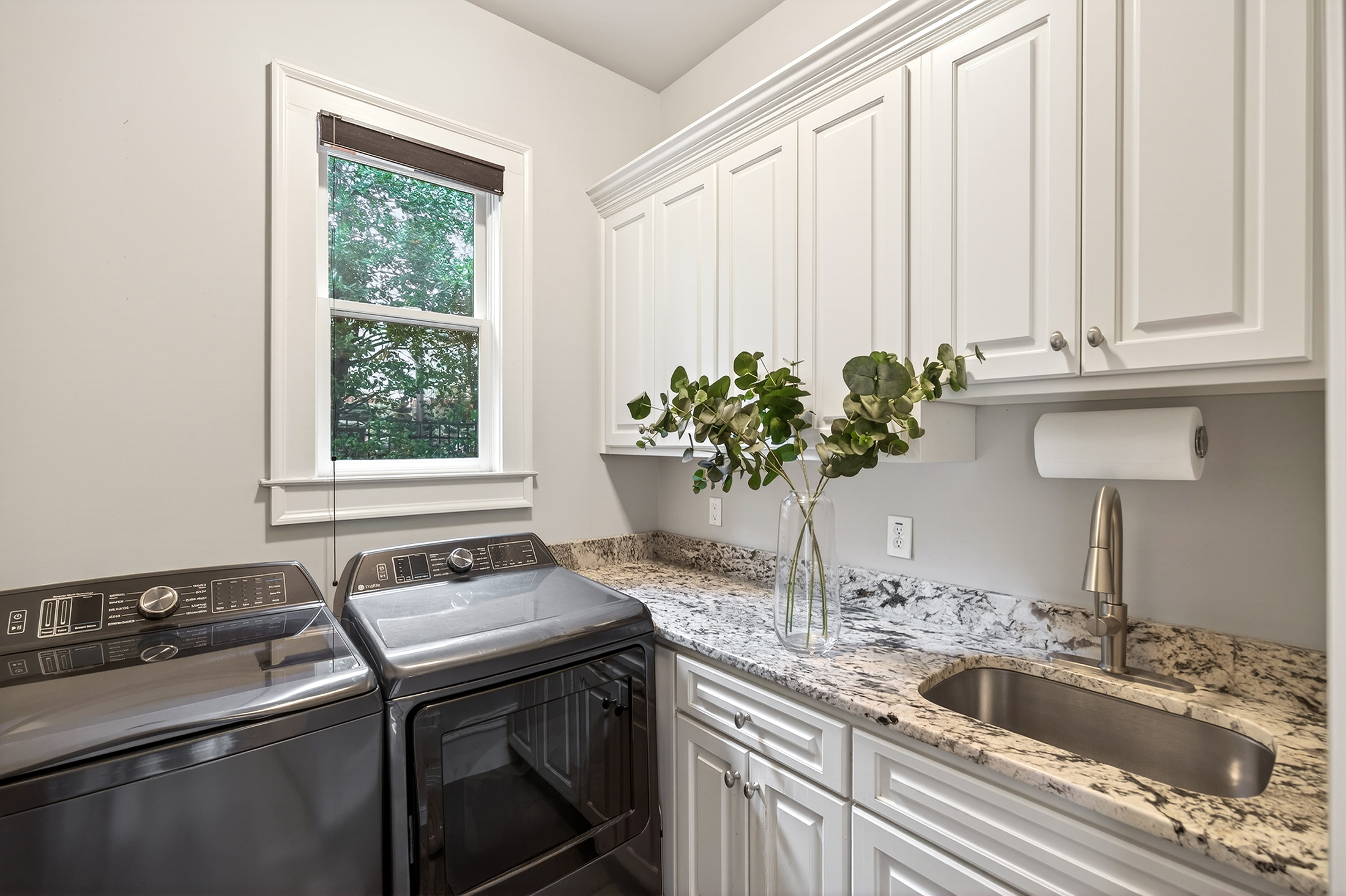  Timeless Style, Incredible Space and Convenient Brookwood Location - 物件實景