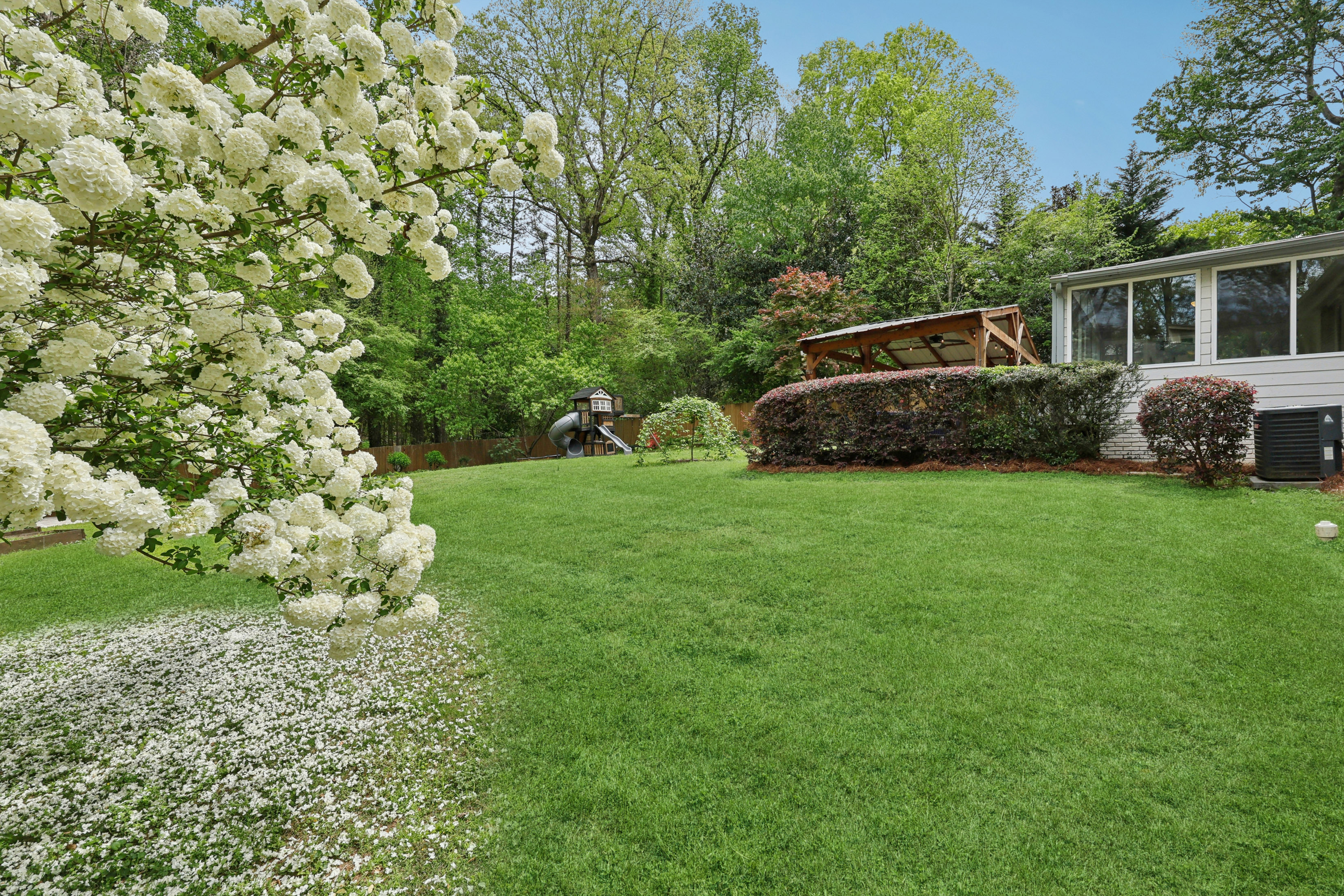  Beautifully Renovated Brick Ranch in a Prime Smyrna Location - 物件實景