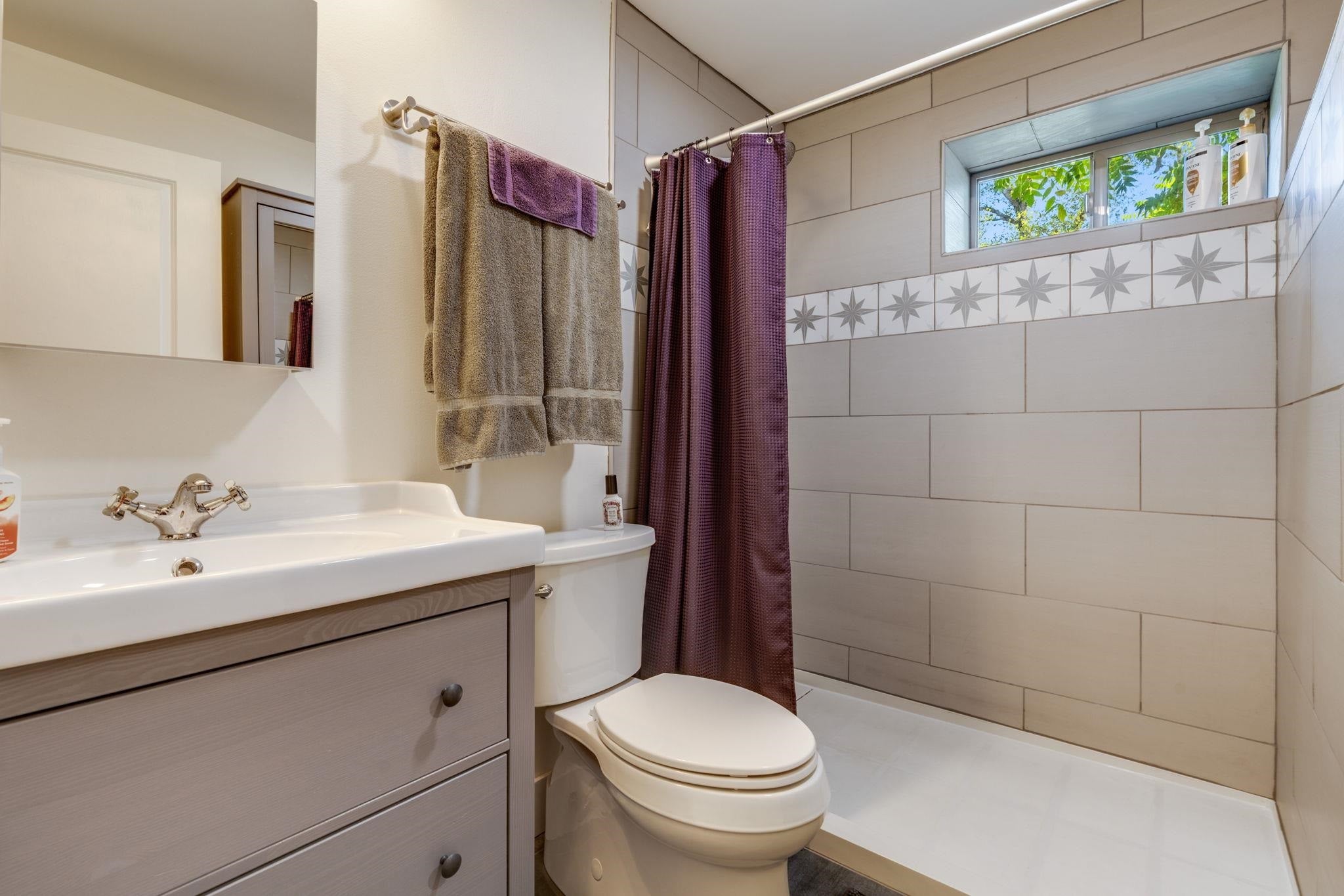 Shingle Springs, California, 95682, United States, 6 Bedrooms Bedrooms, ,2 BathroomsBathrooms,Residential,For Sale,2009241