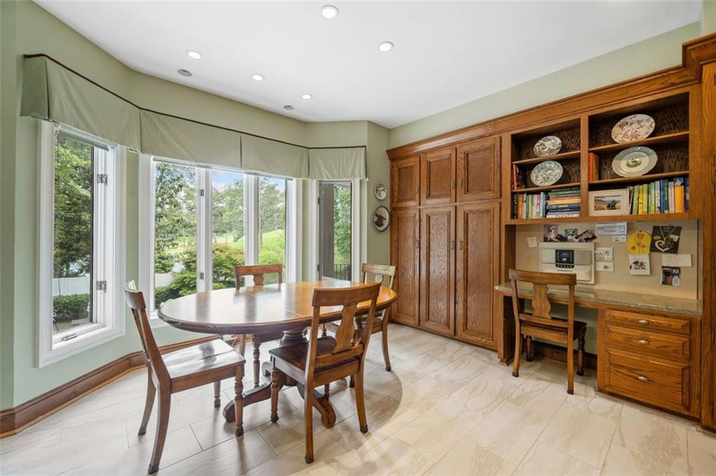 Marietta, Georgia, 30067, United States, 5 Bedrooms Bedrooms, ,5 BathroomsBathrooms,Residential,For Sale,1827290