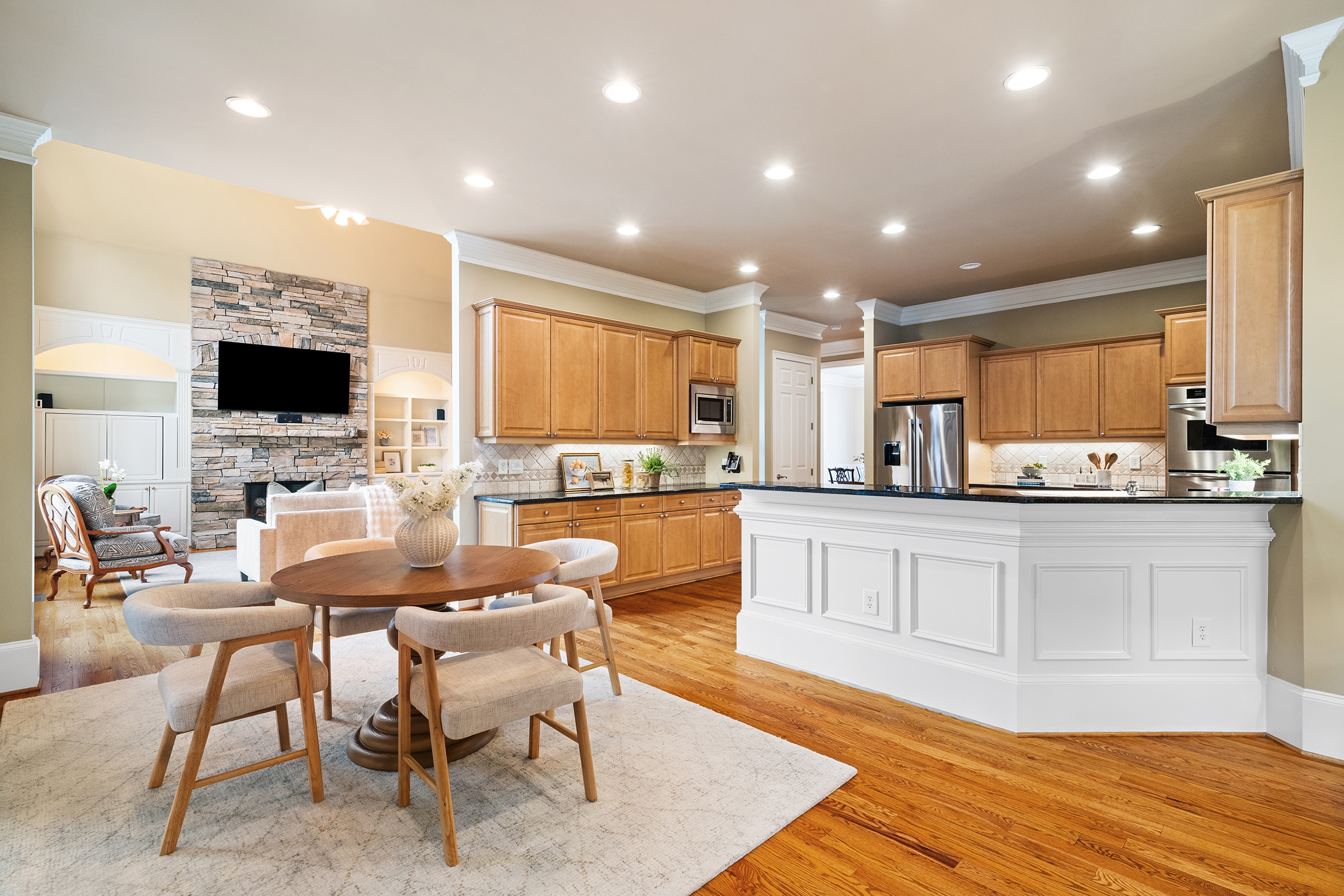  Expansive Living in the Heart of Fieldstone Farms - 物件實景