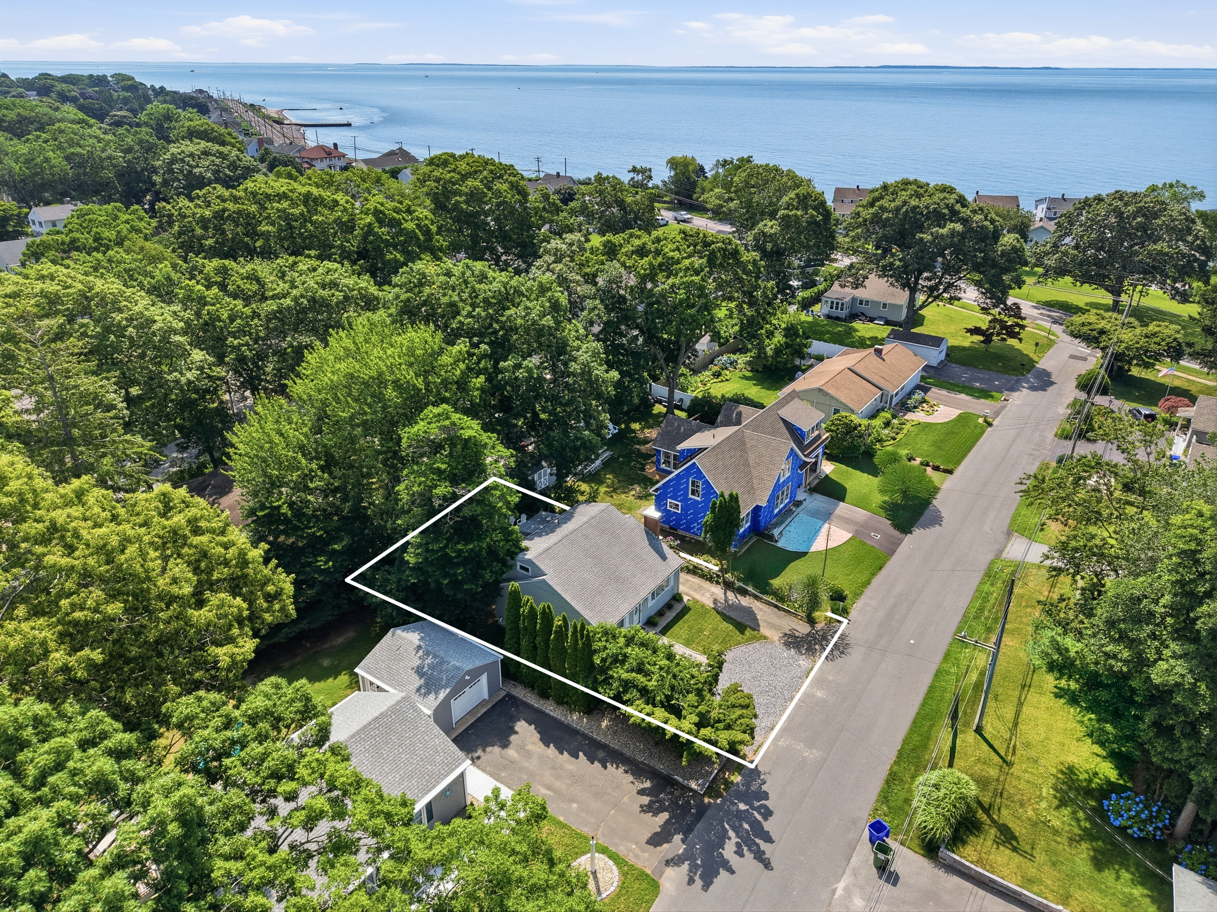  Lovely Updated Cape in Knollwood Beach Community - 物件實景