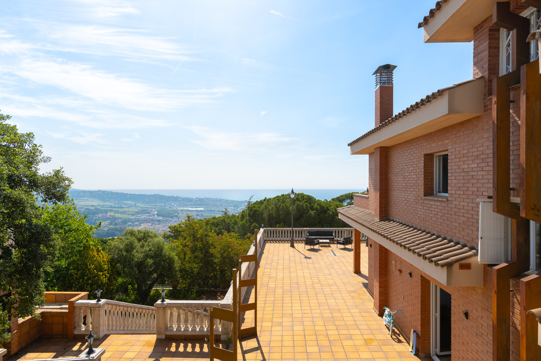  Elegant and stately residence with the best views in Alella - 物件實景