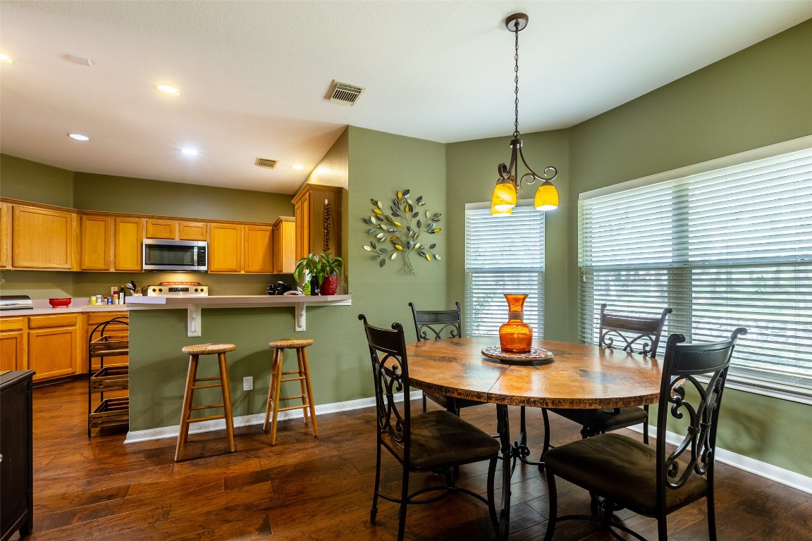 Dripping Springs, Texas, 78620, United States, 3 Bedrooms Bedrooms, ,3 BathroomsBathrooms,Residential,For Sale,1971198