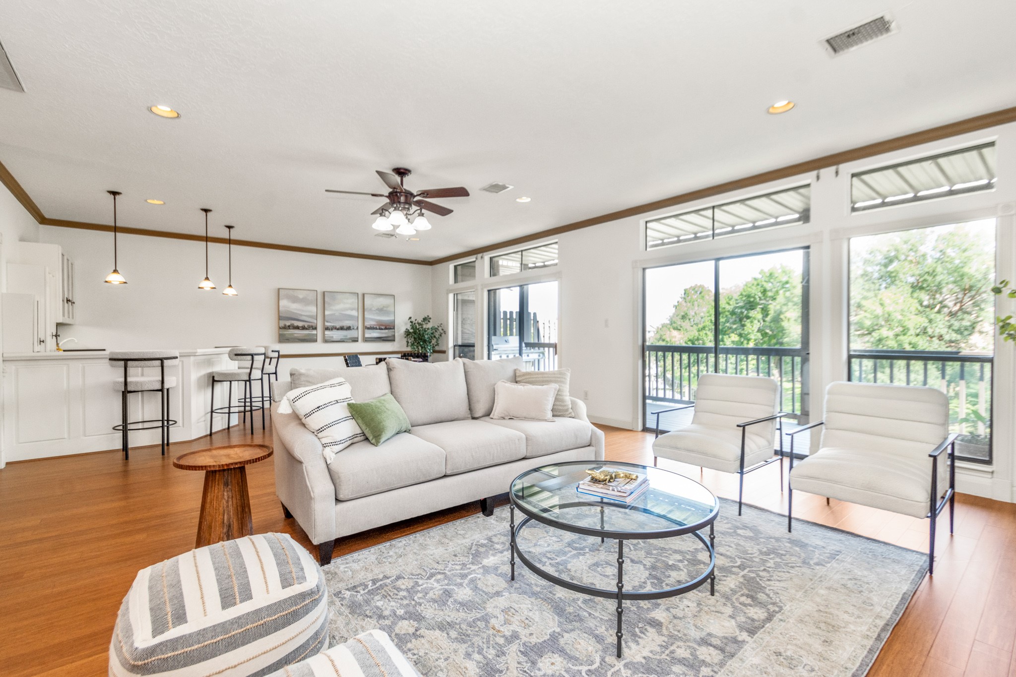 Houston, Texas, 77058, United States, 3 Bedrooms Bedrooms, ,4 BathroomsBathrooms,Residential,For Sale,1924880