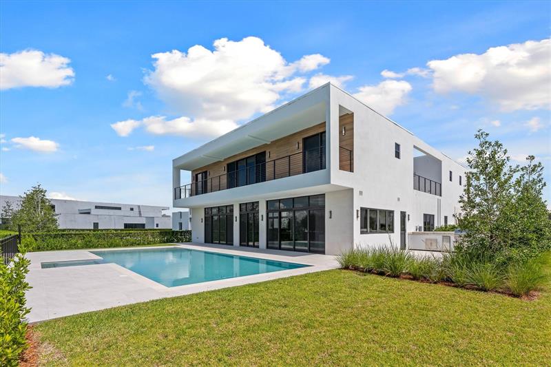 Weston, Florida, 33326, United States, 5 Bedrooms Bedrooms, ,10 BathroomsBathrooms,Residential,For Sale,1925286