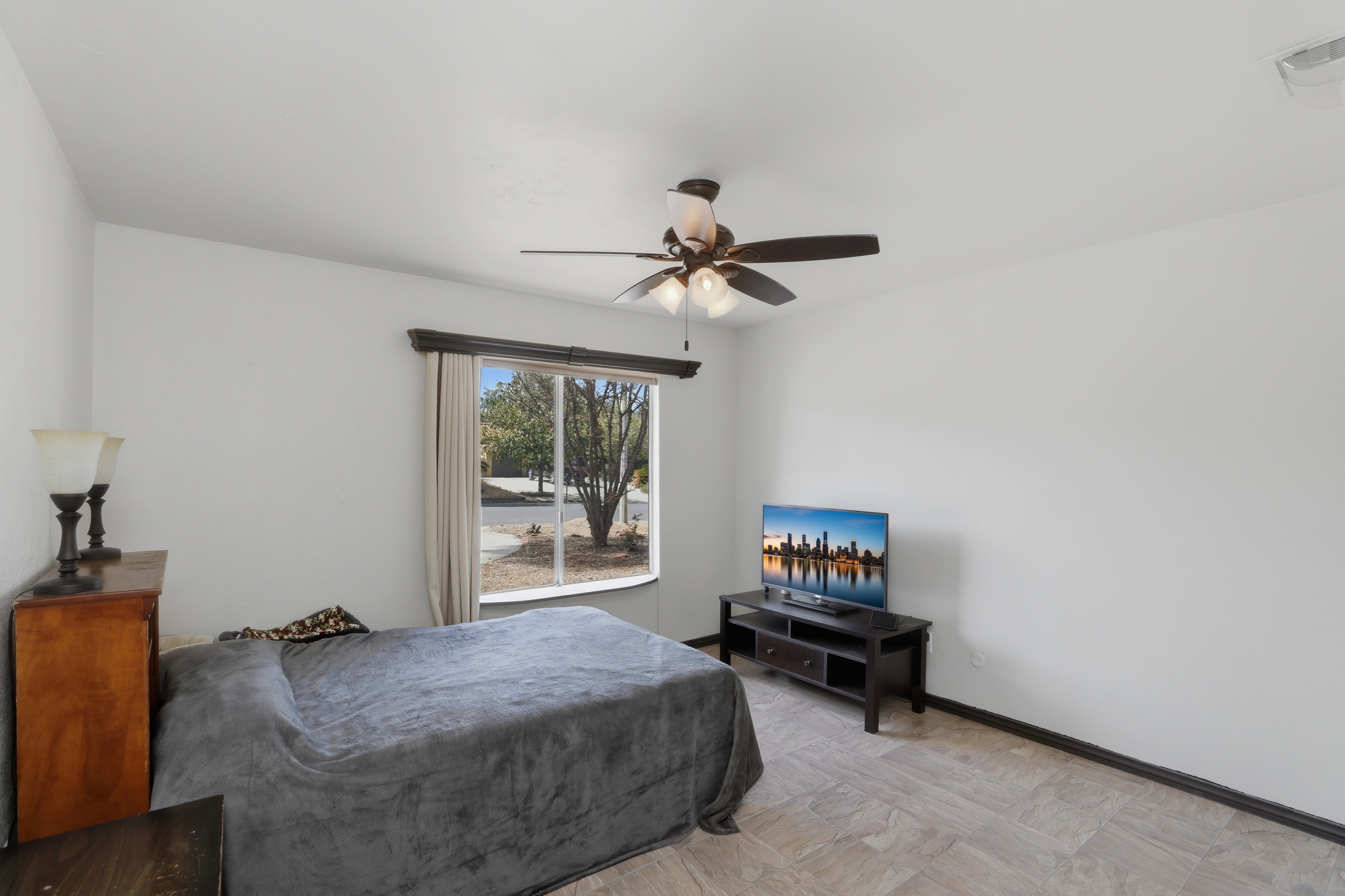  17652 Calle Del Corral, Riverside, CA 92504 - 物件實景