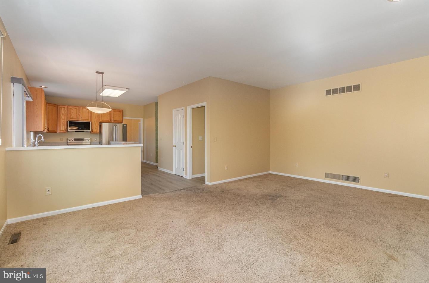 HUMMELSTOWN, Pennsylvania, 17036, United States, 4 Bedrooms Bedrooms, ,3 BathroomsBathrooms,Residential,For Sale,1974344