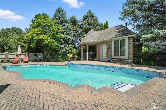 MONROE, Michigan, 48162, United States, 4 Bedrooms Bedrooms, ,7 BathroomsBathrooms,Residential,For Sale,1995576