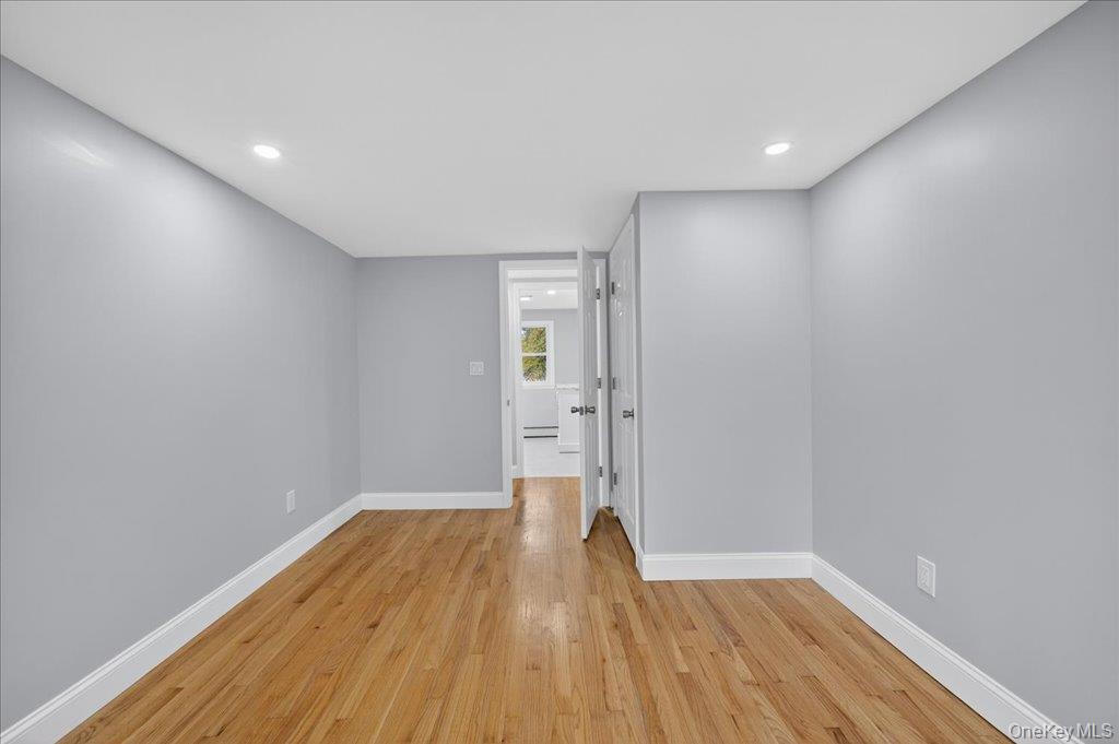 Saugerties, New York, 12477, United States, 4 Bedrooms Bedrooms, ,3 BathroomsBathrooms,Residential,For Sale,1986051