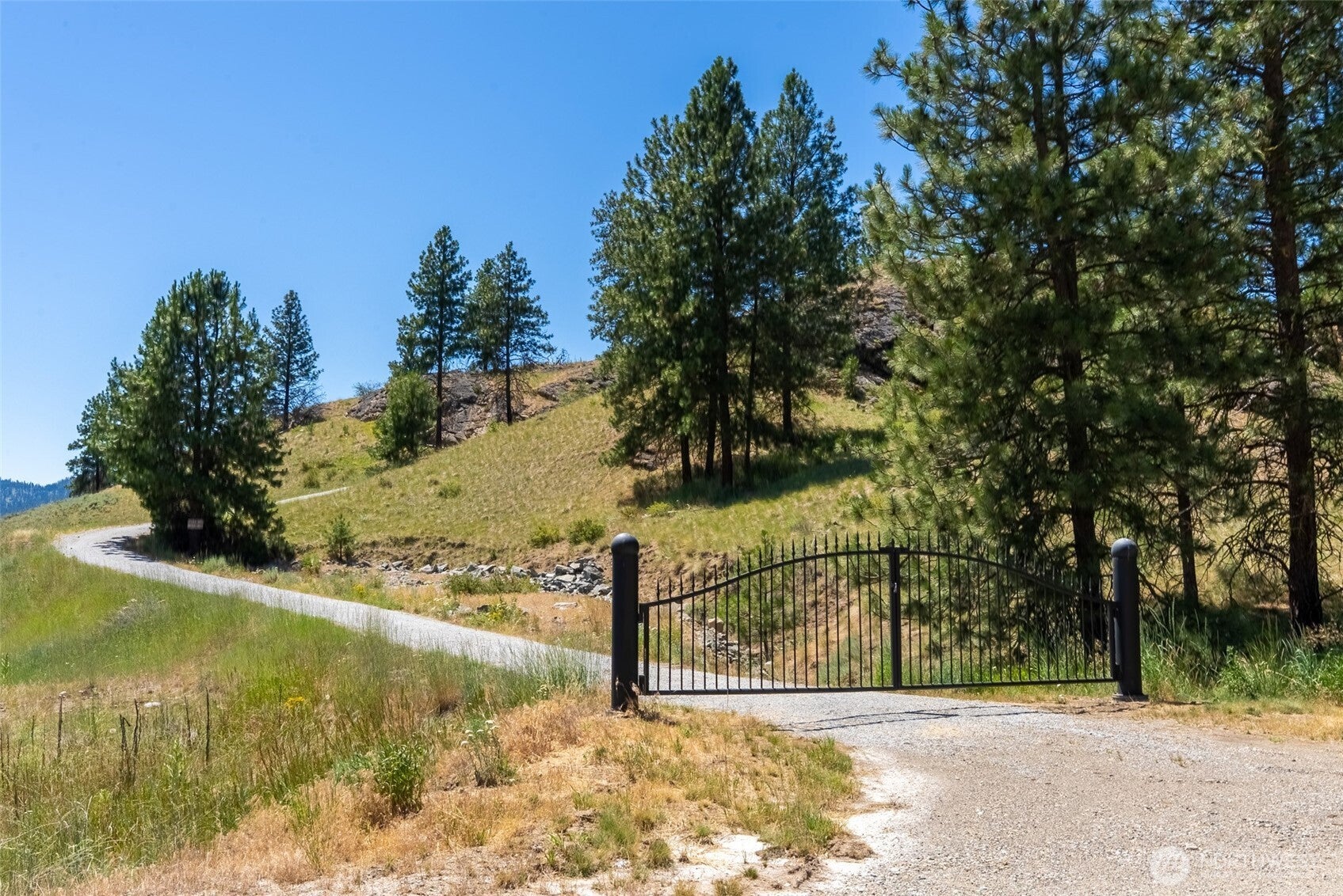 Oroville, Washington, 98844, United States, 1 Bedroom Bedrooms, ,Residential,For Sale,1882313
