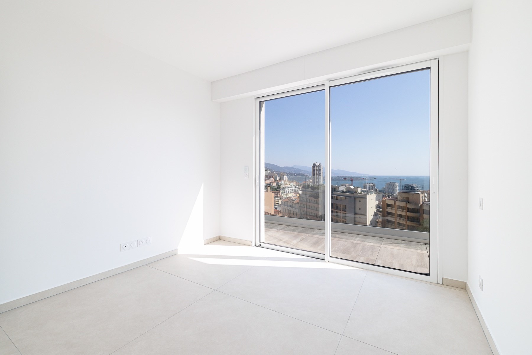  Beausoleil three bedroom apartment 134 sqm top floor private rooftop terrace ne… - 物件實景