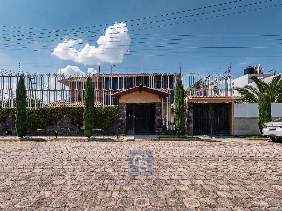 Avenida del Marquez, Metepec, Estado de méxico, 52178, Mexico, 4 Bedrooms Bedrooms, ,5 BathroomsBathrooms,Residential,For Sale,Avenida del Marquez,1615864