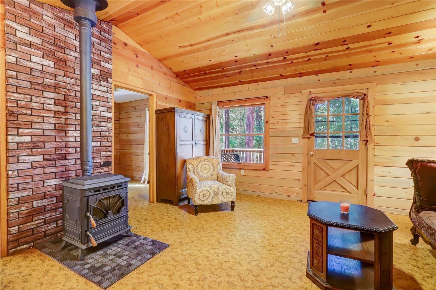 Nevada City, California, 95959, United States, 3 Bedrooms Bedrooms, ,4 BathroomsBathrooms,Residential,For Sale,1974828
