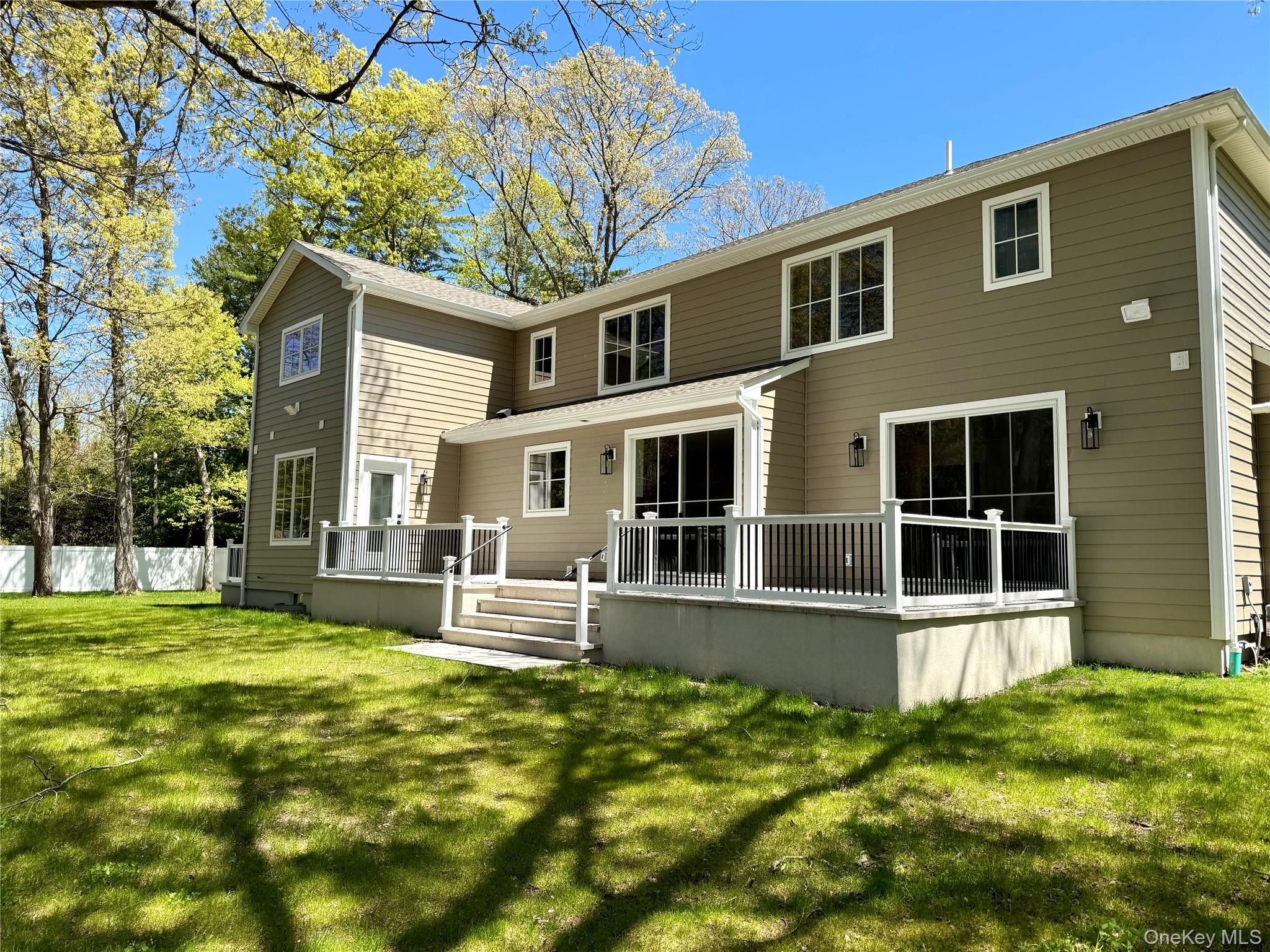  654 Caledonia Road, Dix Hills, NY, 11746 - 物件實景