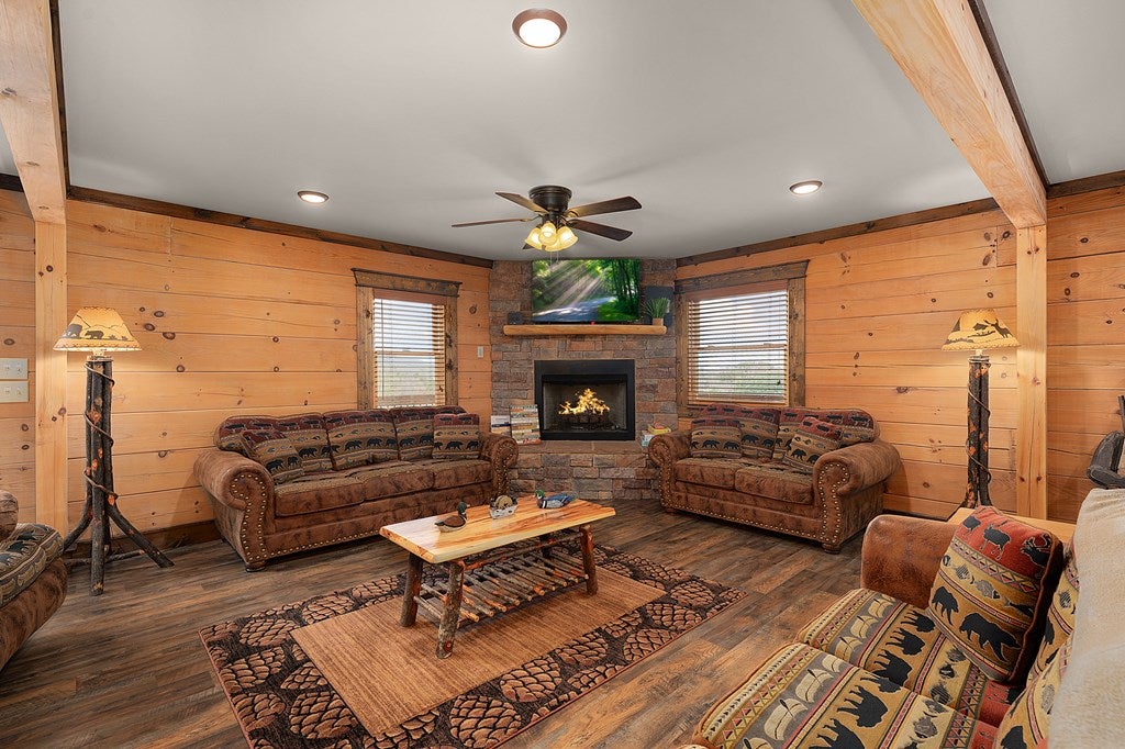 Blue Ridge, Georgia, 30513, United States, 4 Bedrooms Bedrooms, ,3 BathroomsBathrooms,Residential,For Sale,1762405