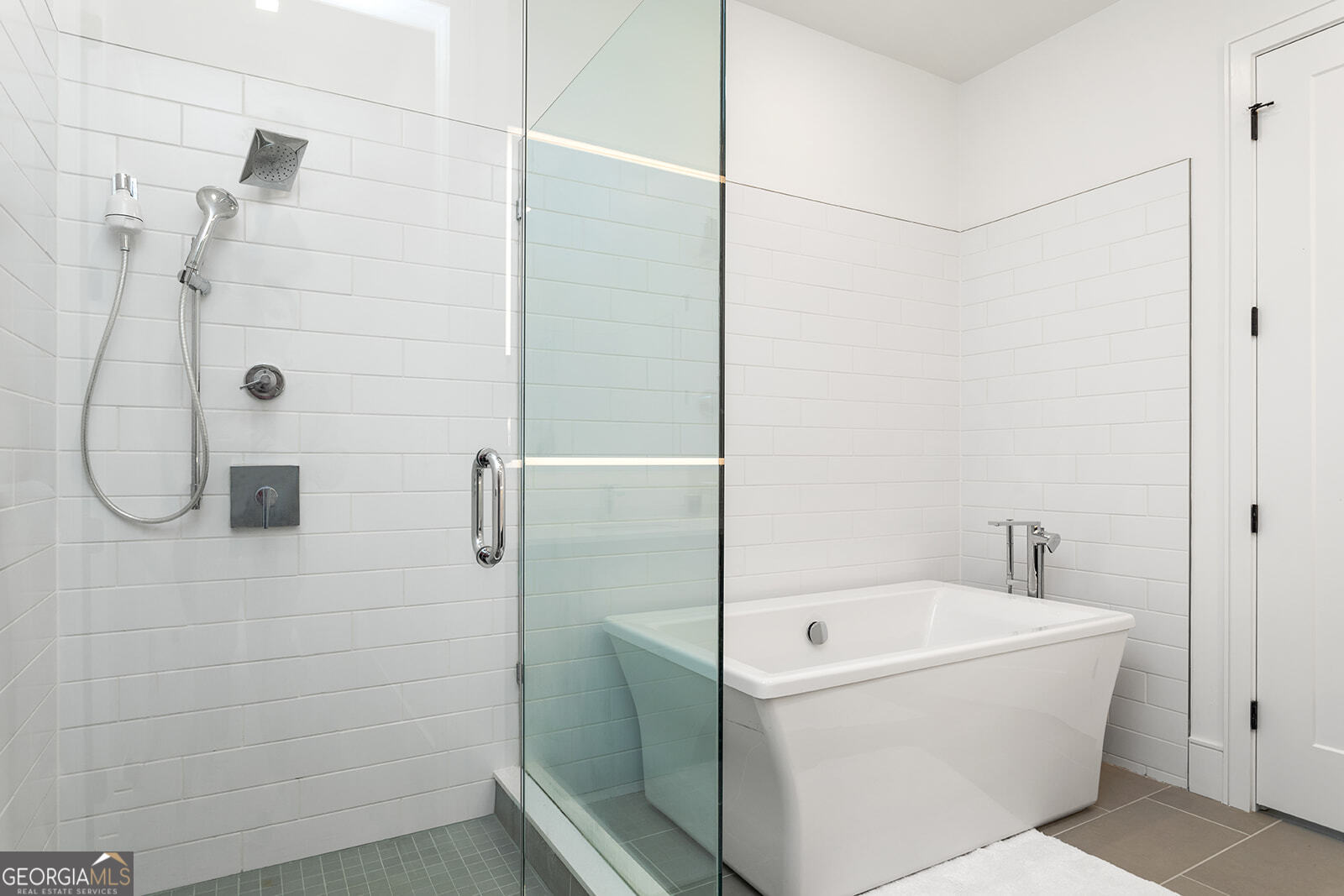 Atlanta, Georgia, 30318, United States, 2 Bedrooms Bedrooms, ,3 BathroomsBathrooms,Residential,For Sale,1989476