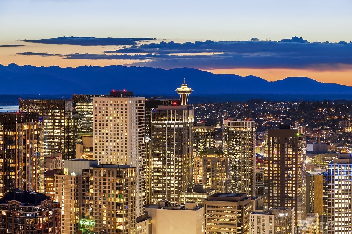 Seattle, Washington, 98104, United States, 4 Bedrooms Bedrooms, ,6 BathroomsBathrooms,Residential,For Sale,1738048