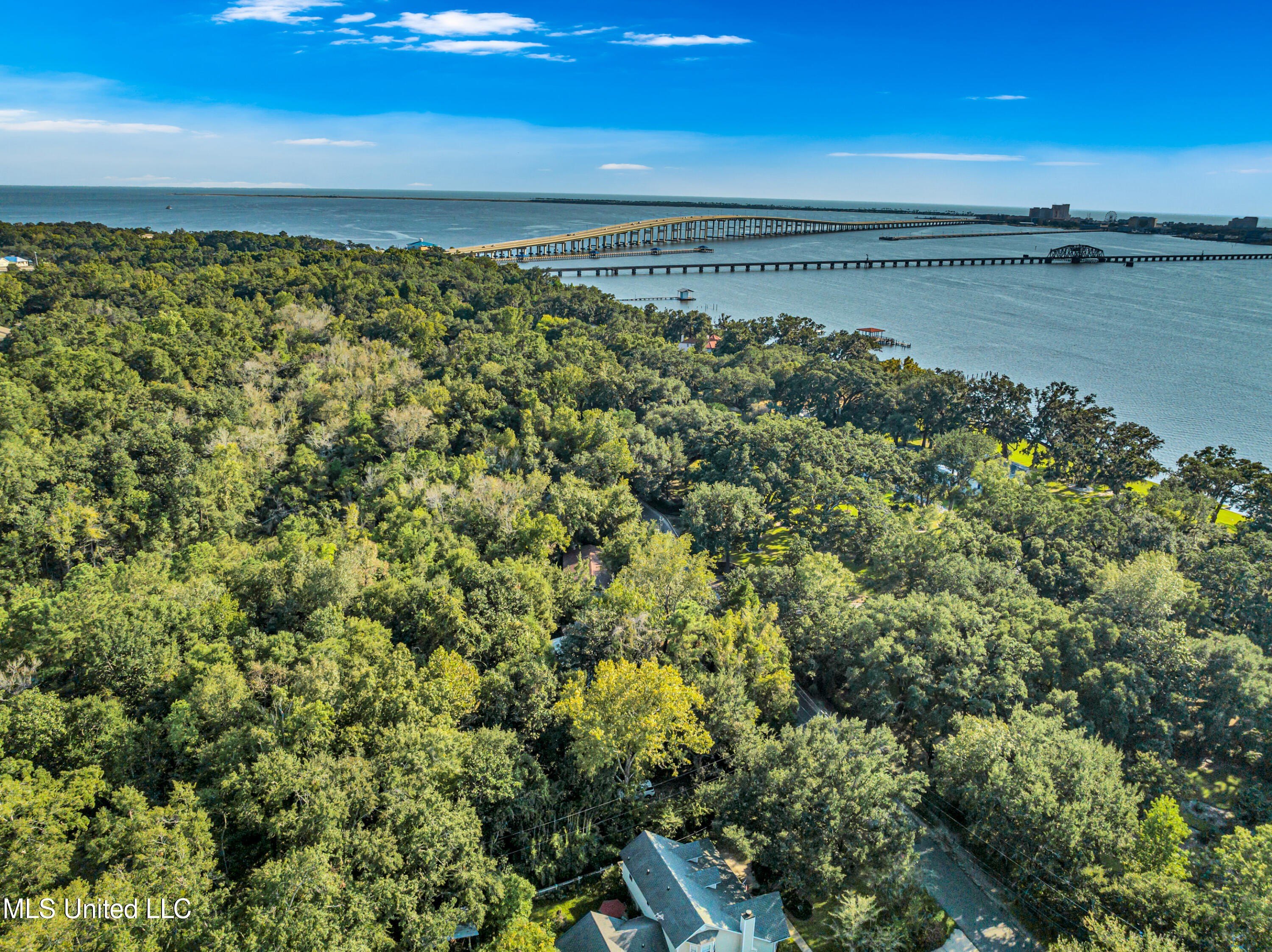 Ocean Springs, Mississippi, 39564, United States, 3 Bedrooms Bedrooms, ,4 BathroomsBathrooms,Residential,For Sale,1942785