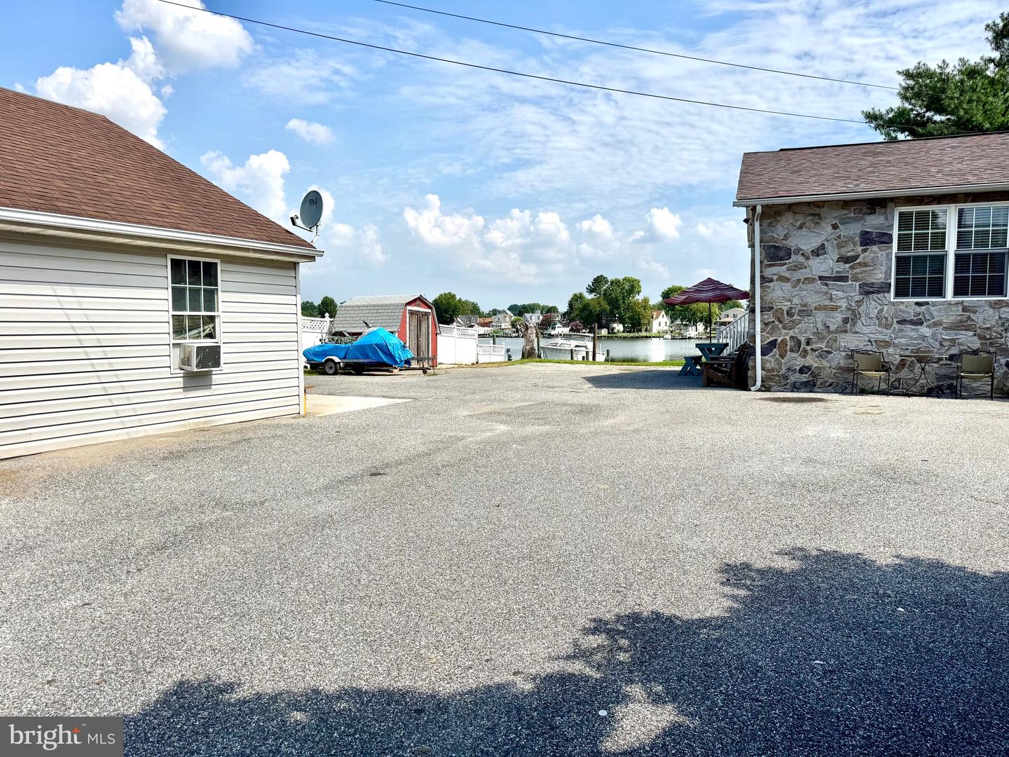 Dundalk, Maryland, 21222, United States, 3 Bedrooms Bedrooms, ,4 BathroomsBathrooms,Residential,For Sale,1906595