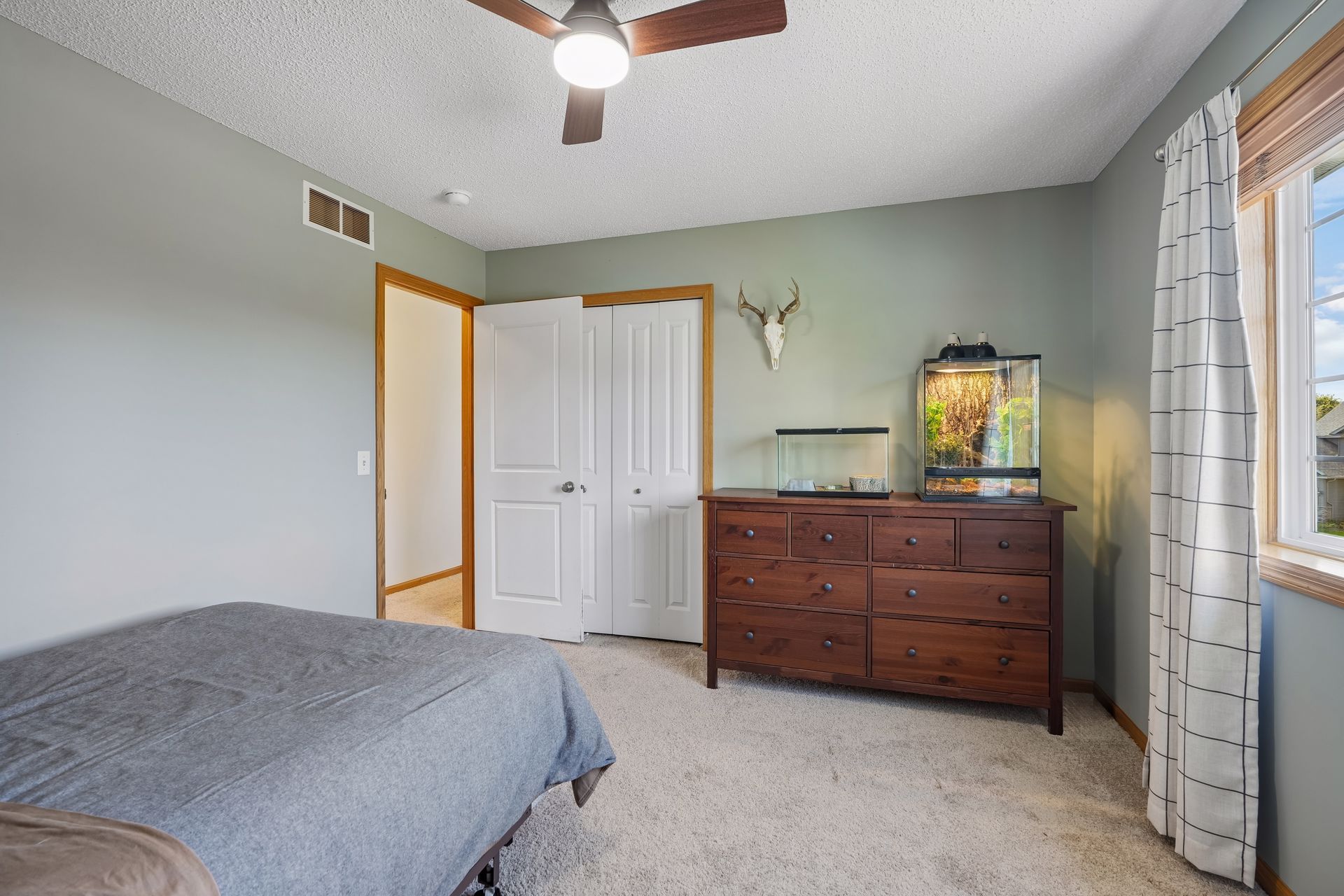  Beautifully Refreshed Home With Expansion Potential in Minnetrista - 物件實景